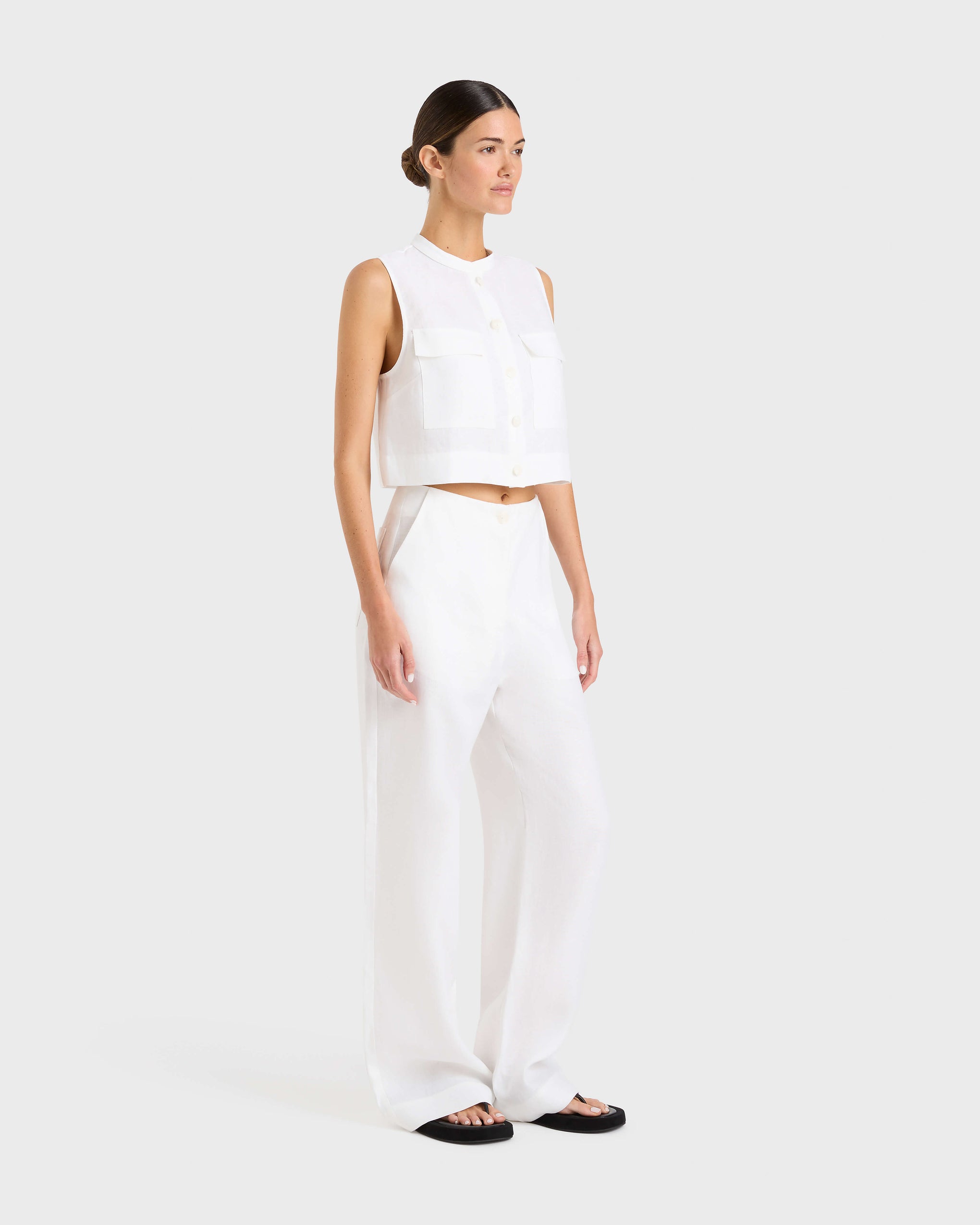 The Bondi Born Delphi pants in white are available at The New Trend