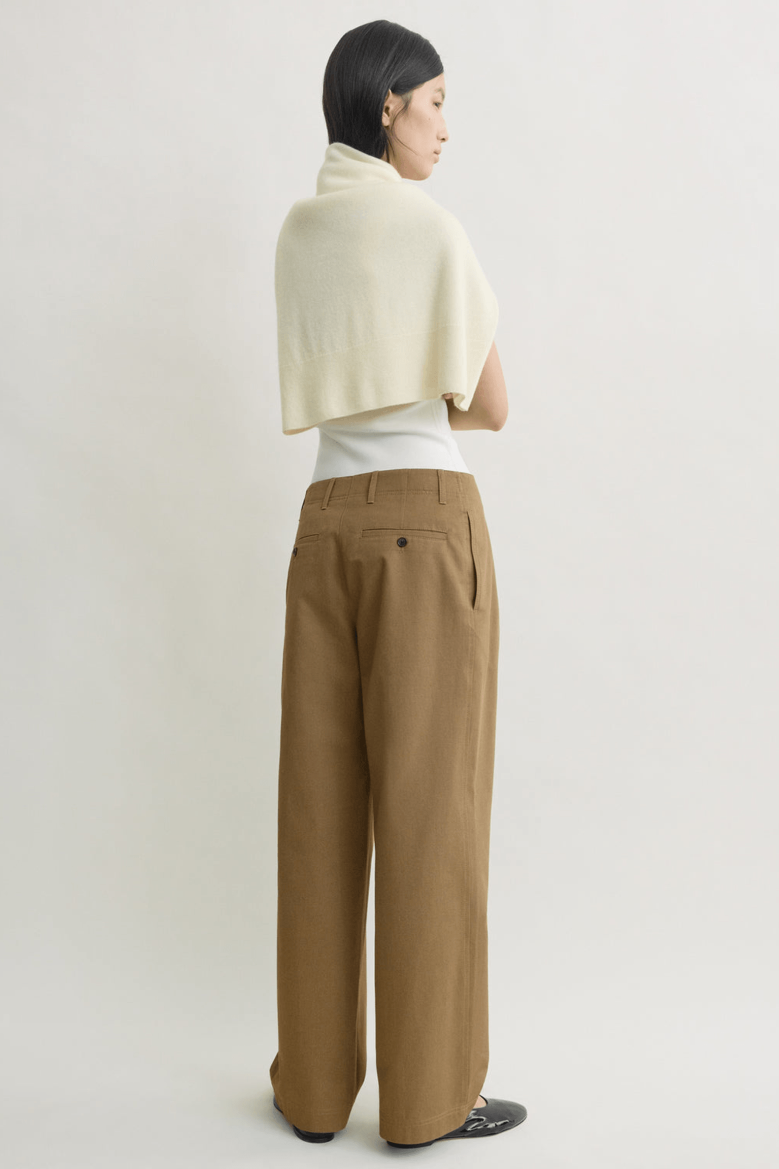 TOTEME RELAXED TWILL TROUSERS | THE NEW TREND