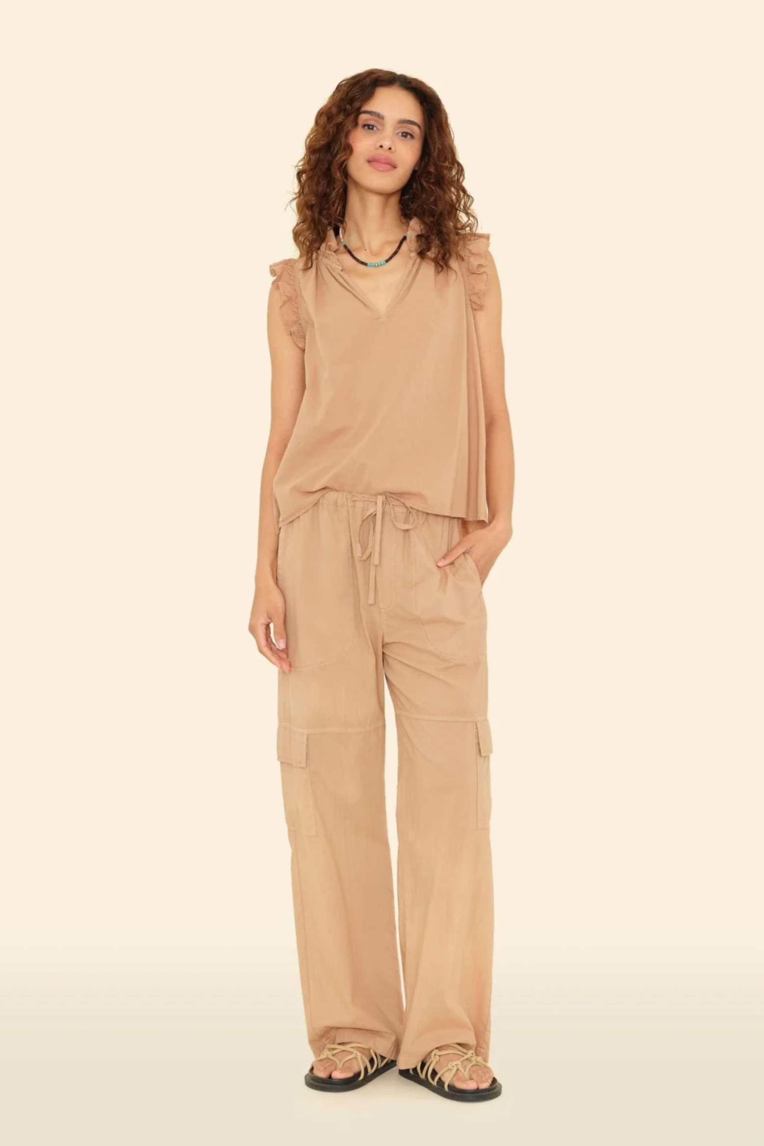 XIRENA CARGO PANT IN HAZELNUT | THE NEW TREND
