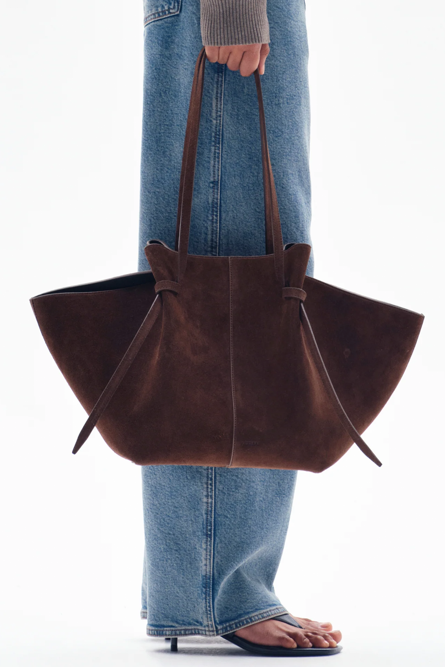 LARGE MOCHI SUEDE BAG
