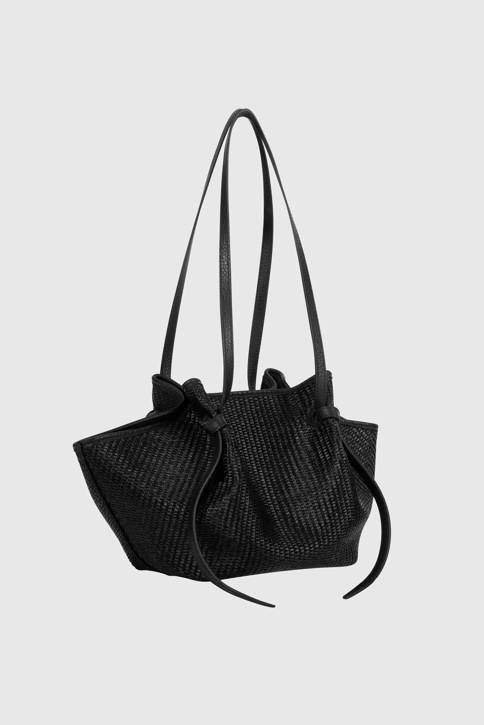 YUZEFI MOCHI WOVEN RAFFIA BAG| THE NEW TREND