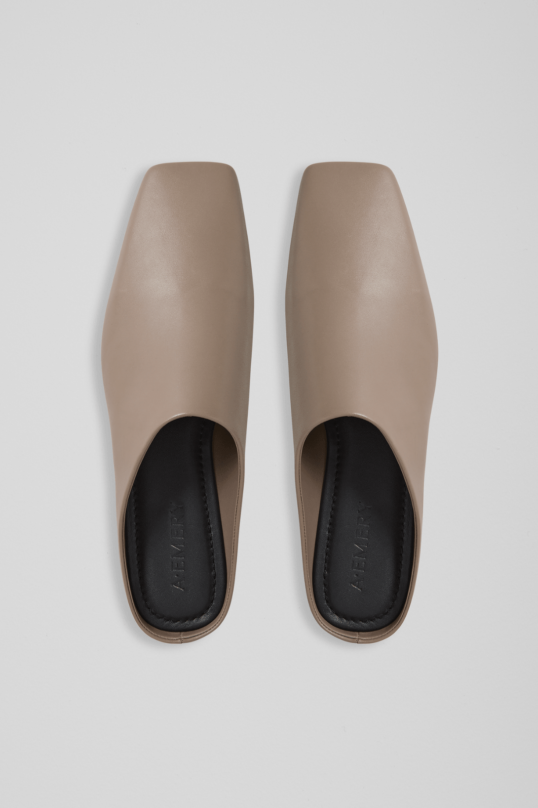 GRIFFIN FLAT
