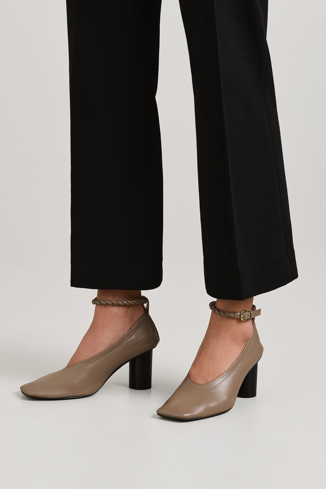 A.EMERY AMOS HEEL | THE NEW TREND