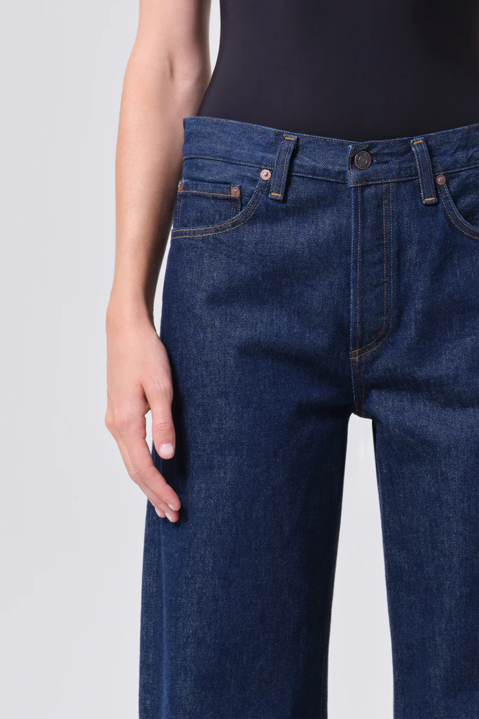 AGOLDE ARC JEAN 32 RINSE | THE NEW TREND