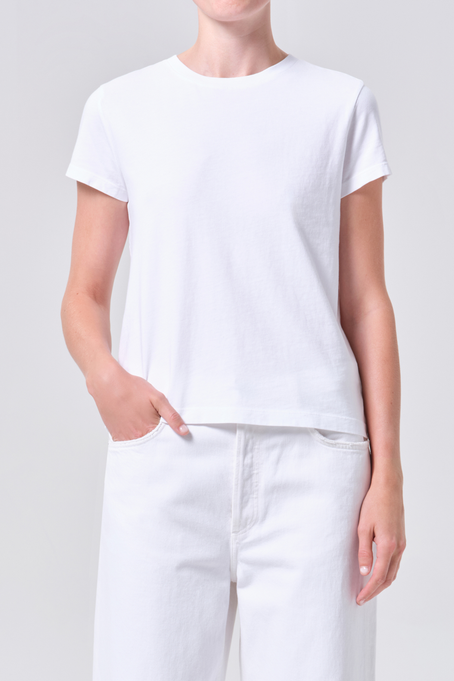 AGOLDE LONG LINE ADINE TEE WHITE | THE NEW TREND