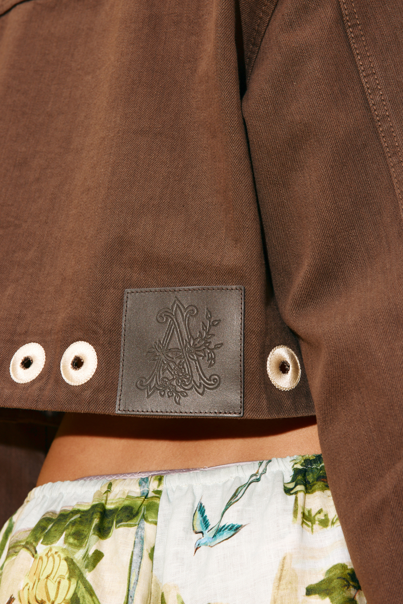 ALÉMAIS TOBE DENIM JACKET CHOCOLATE | THE NEW TREND