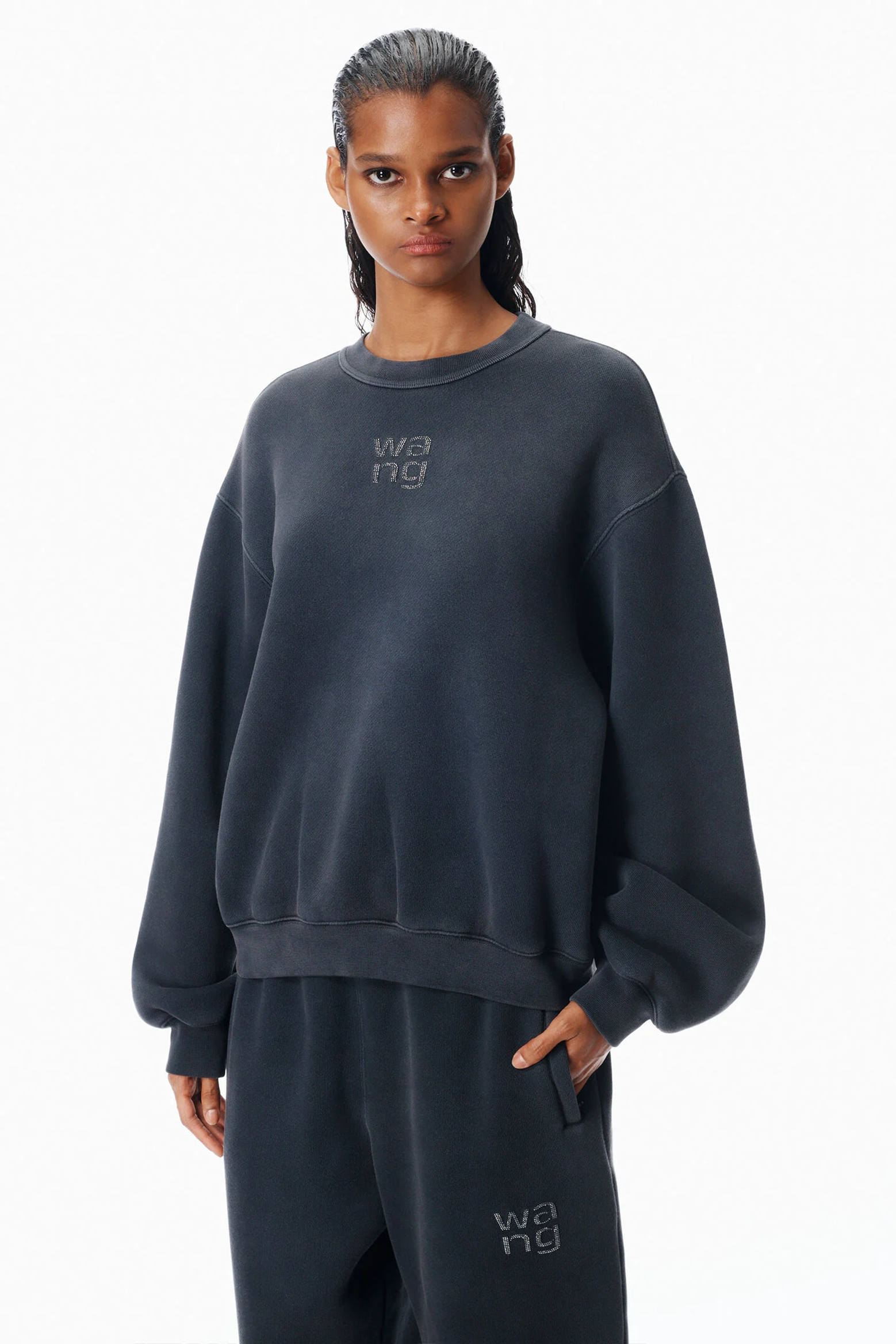 CREWNECK SWEATSHIRT W/HOTFIX LOGO