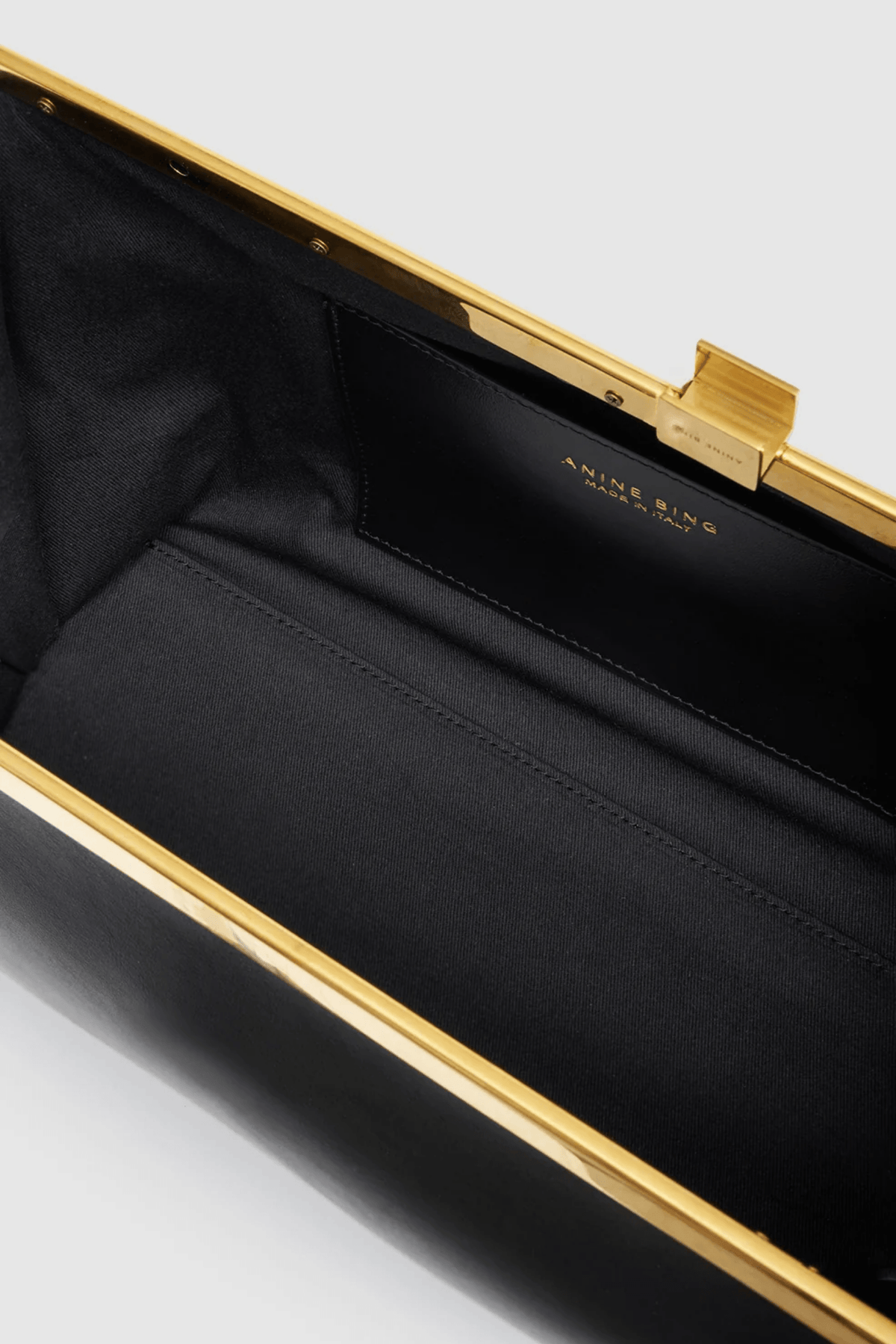 ANINE CLUTCH