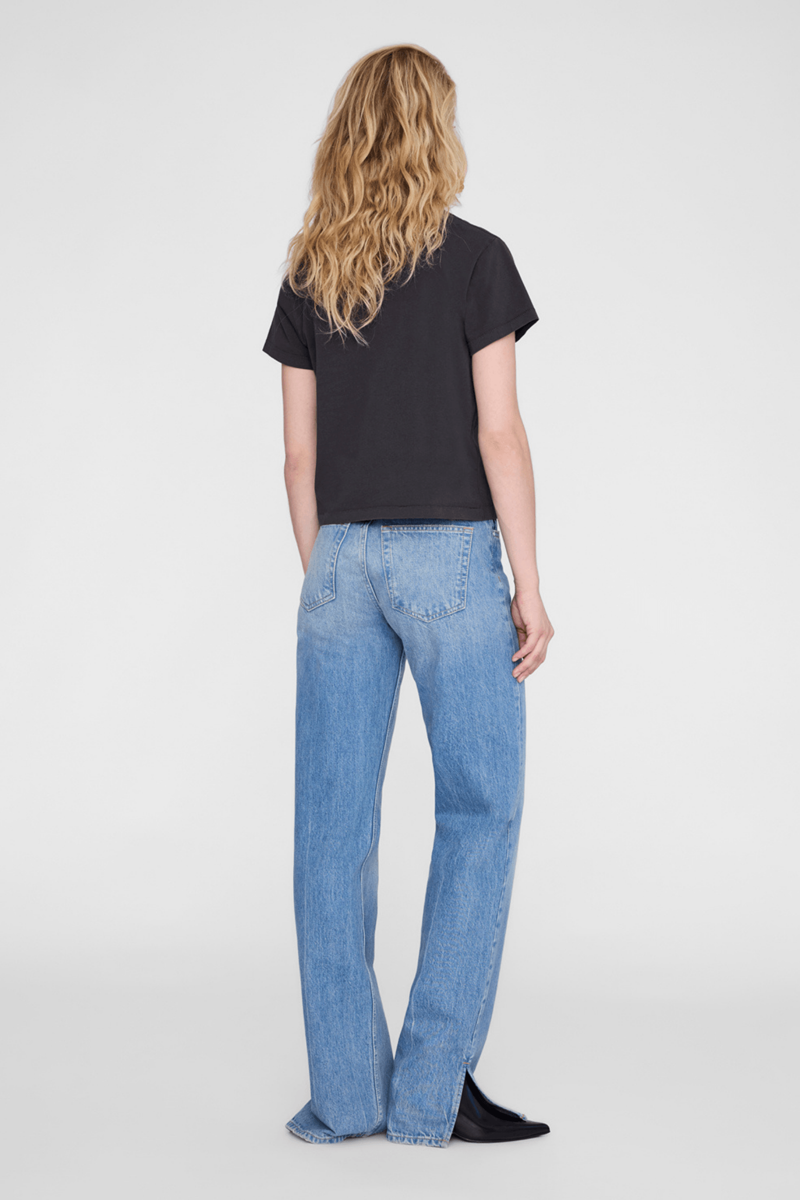 SHELLEY TEE STUDIO