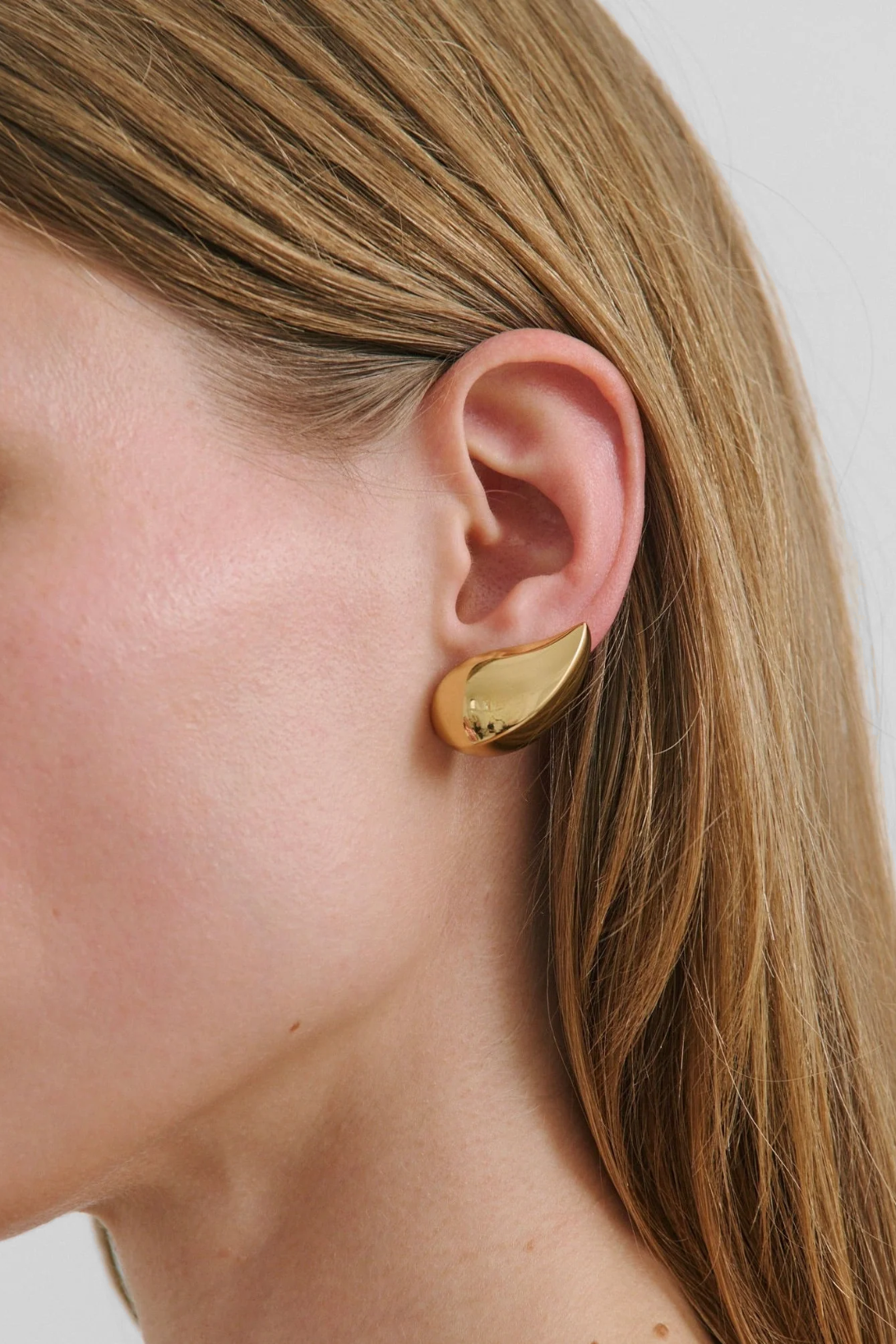 AVA EARRING