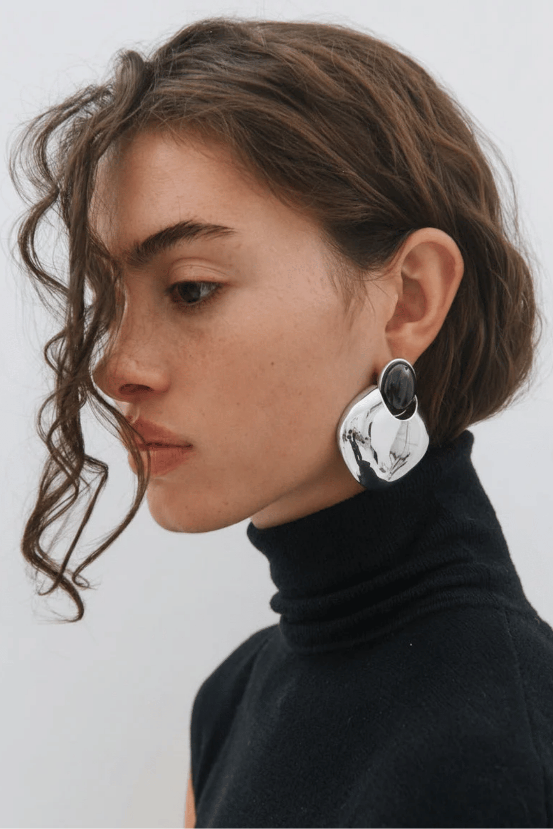 OLA EARRING