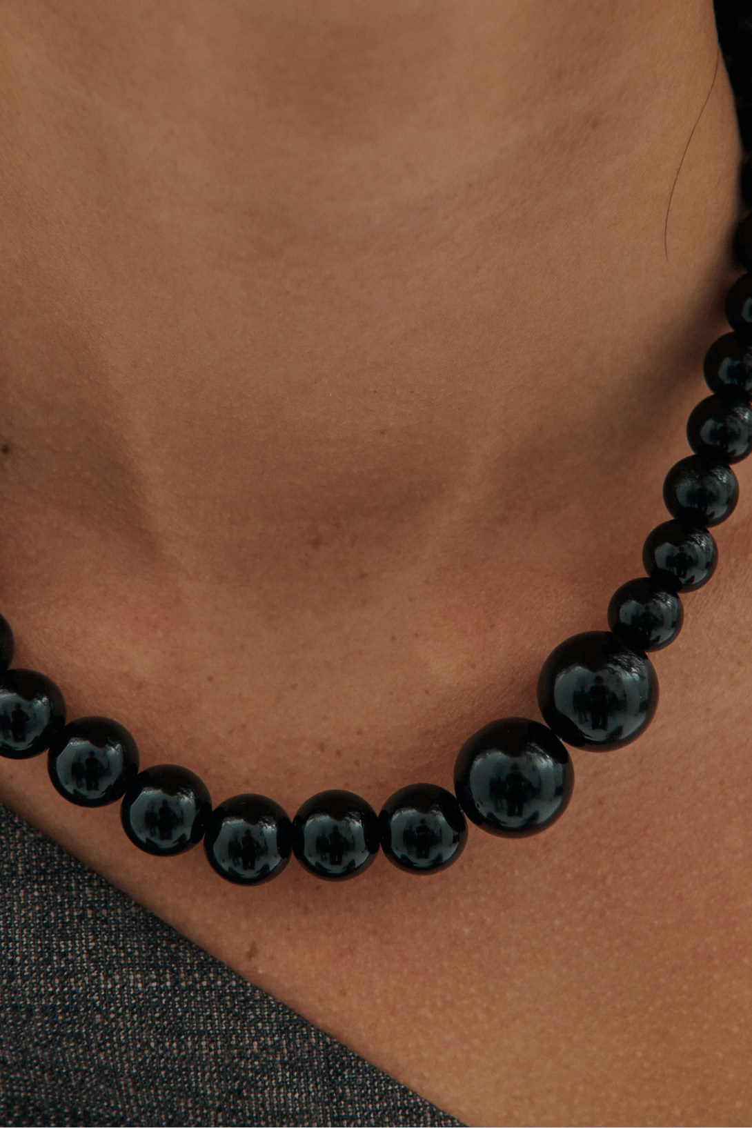 ONYX SHORT BEADED NECKLACE