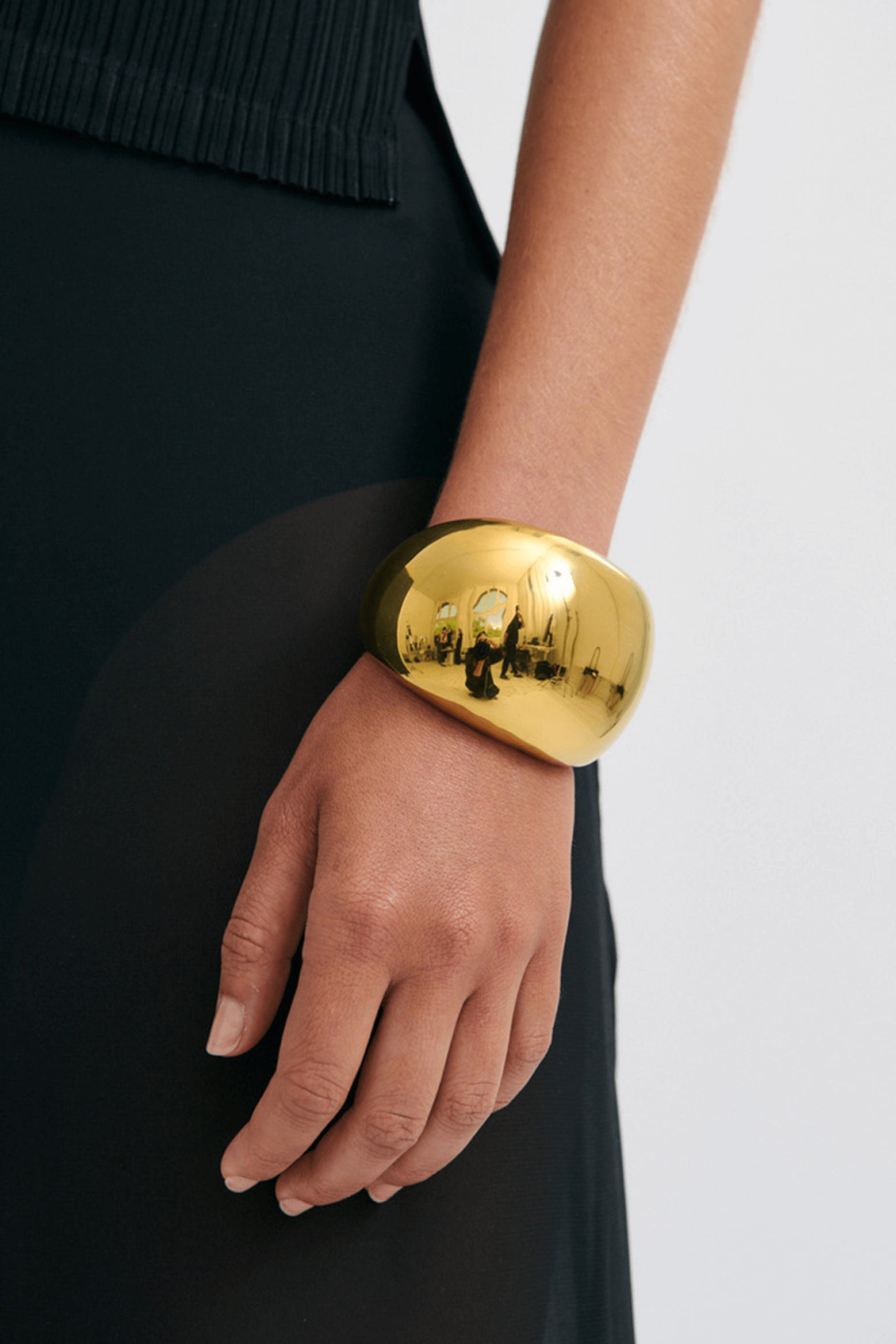 REFLECTION CUFF