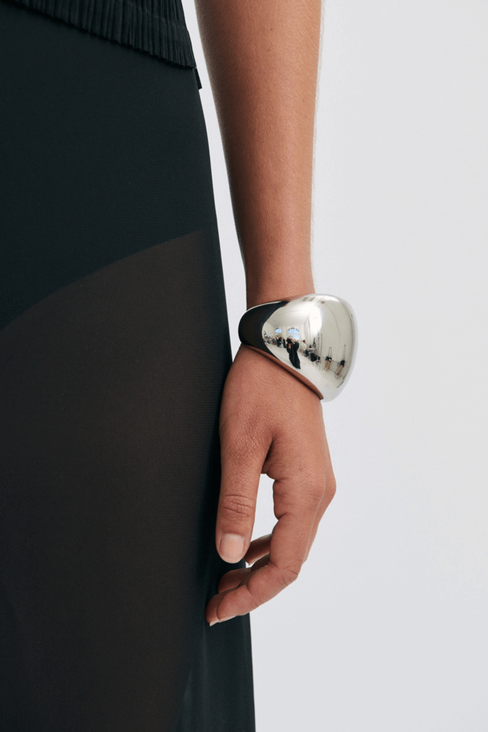 REFLECTION CUFF
