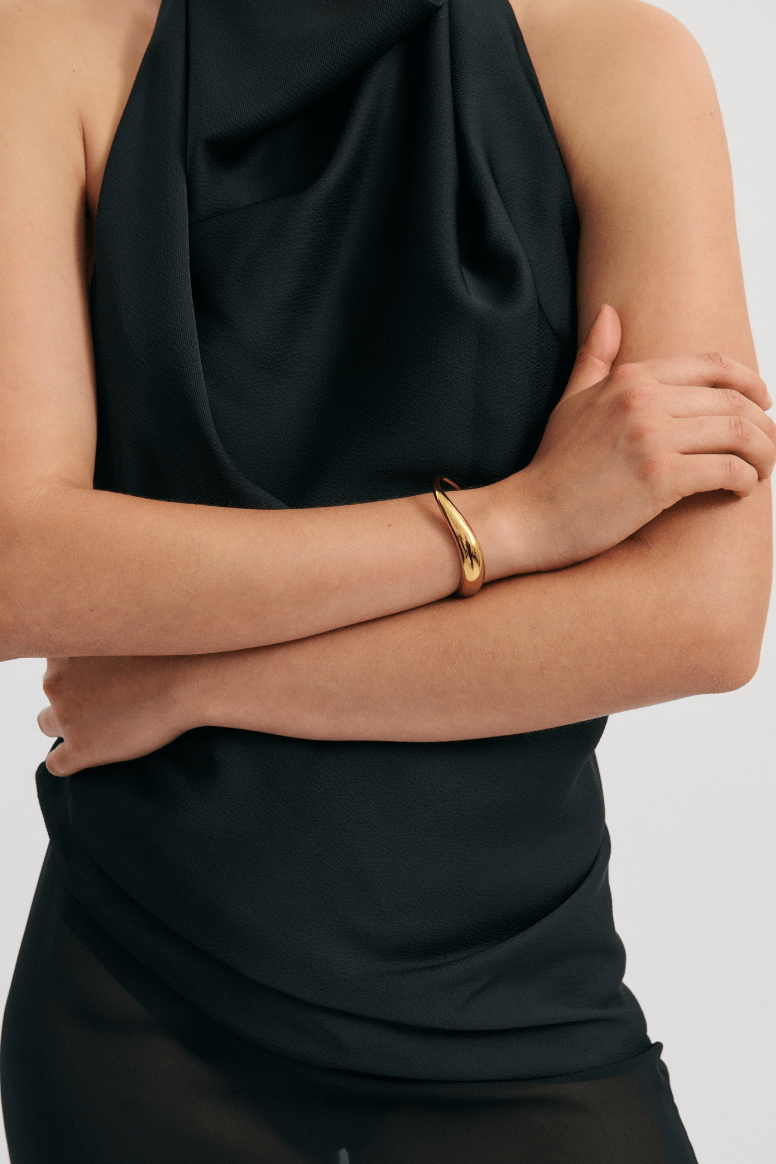 WAVE BANGLE CUFF