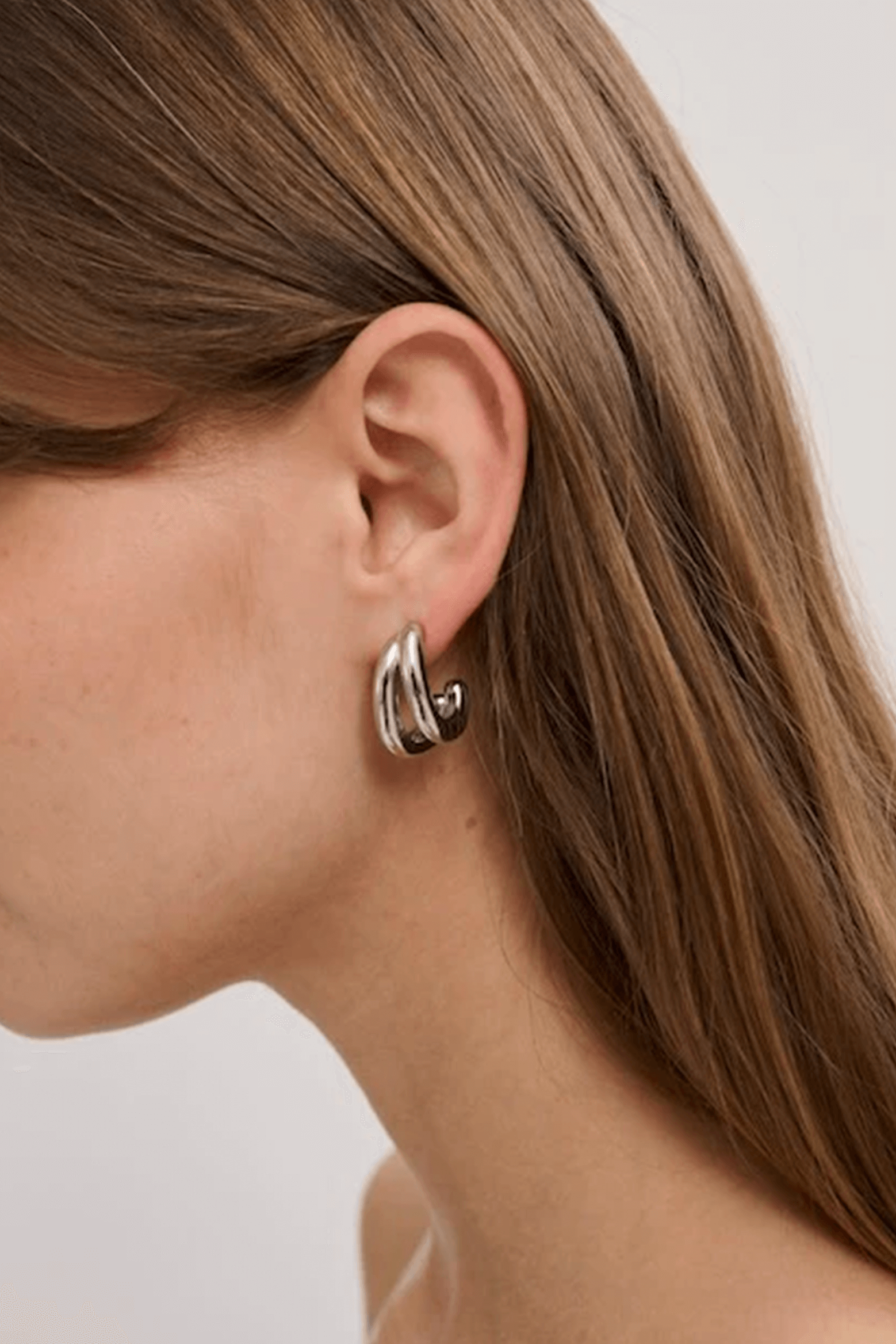 ANNA ROSSI DOUBLE TROUBLE HOOP IN GUNMETAL  | THE NEW TREND