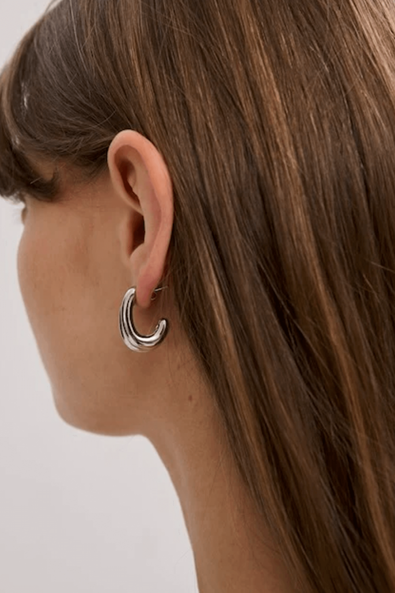 ANNA ROSSI DOUBLE TROUBLE HOOP IN GUNMETAL  | THE NEW TREND