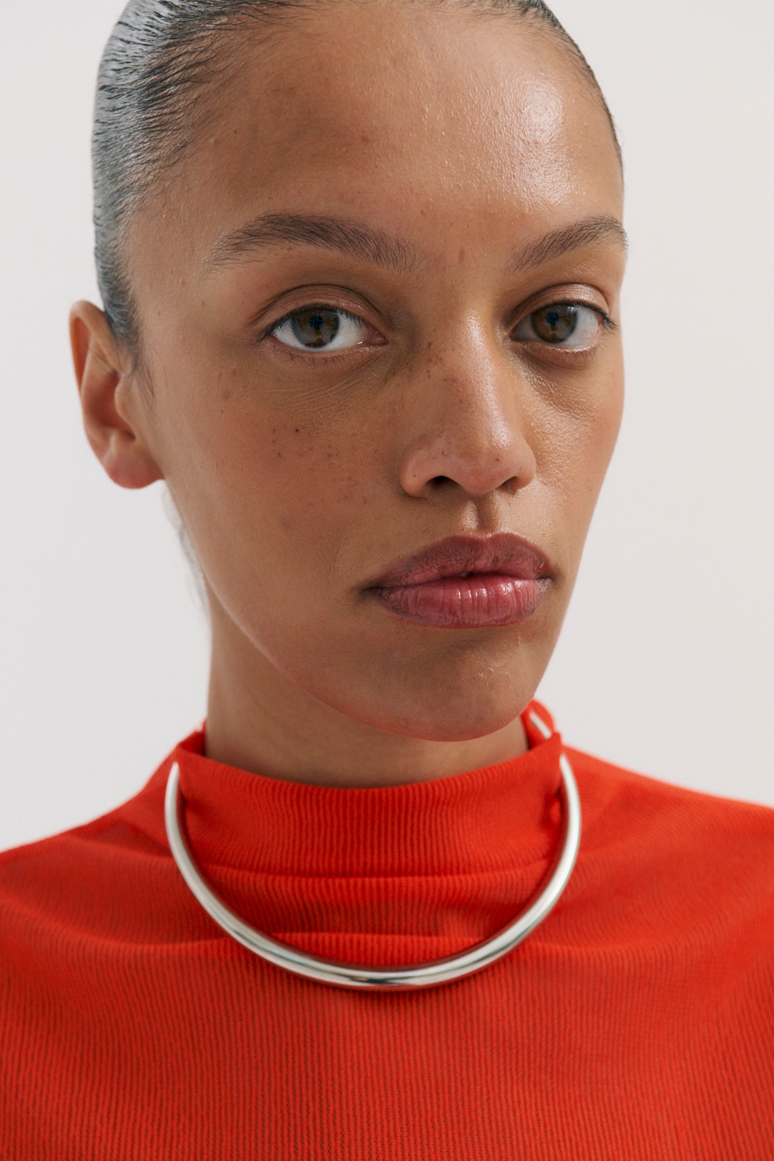 ANNA ROSSI SLIDE ON NECKLACE IN GUNMETAL | THE NEW TREND