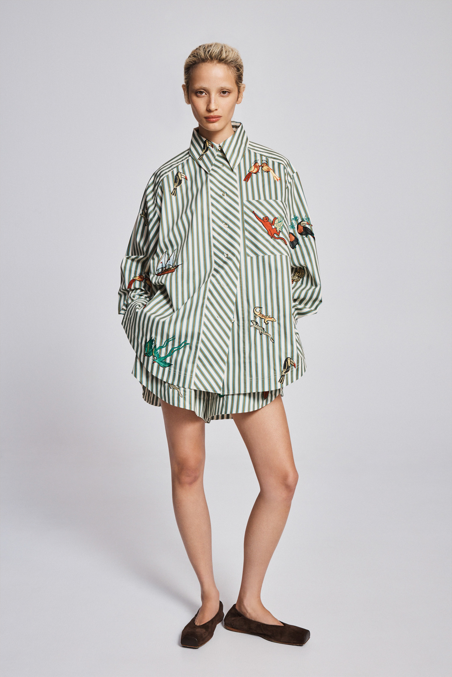 ALÉMAIS BISOU EMBROIDERED SHORT STRIPE | THE NEW TREND