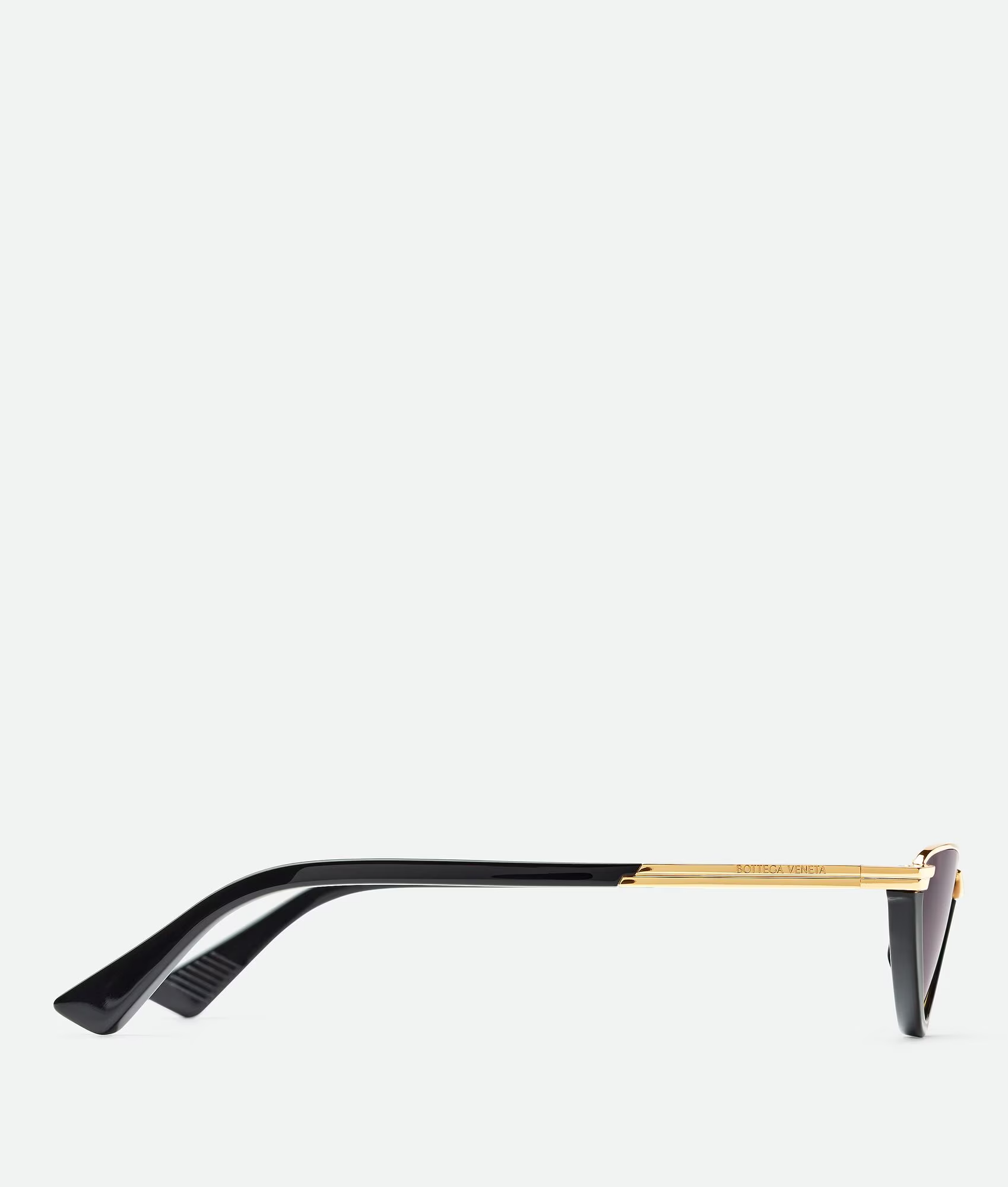 BOTTEGA VENETA CLASSIC CAT EYE SUNGLASSES | THE NEW TREND