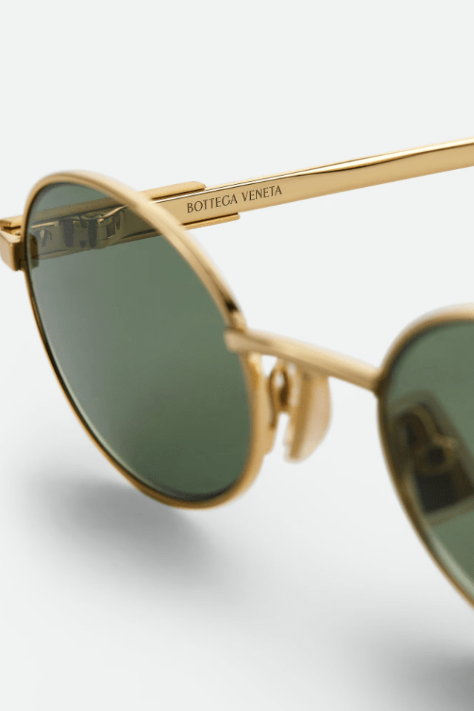 OVAL SUNGLASSES