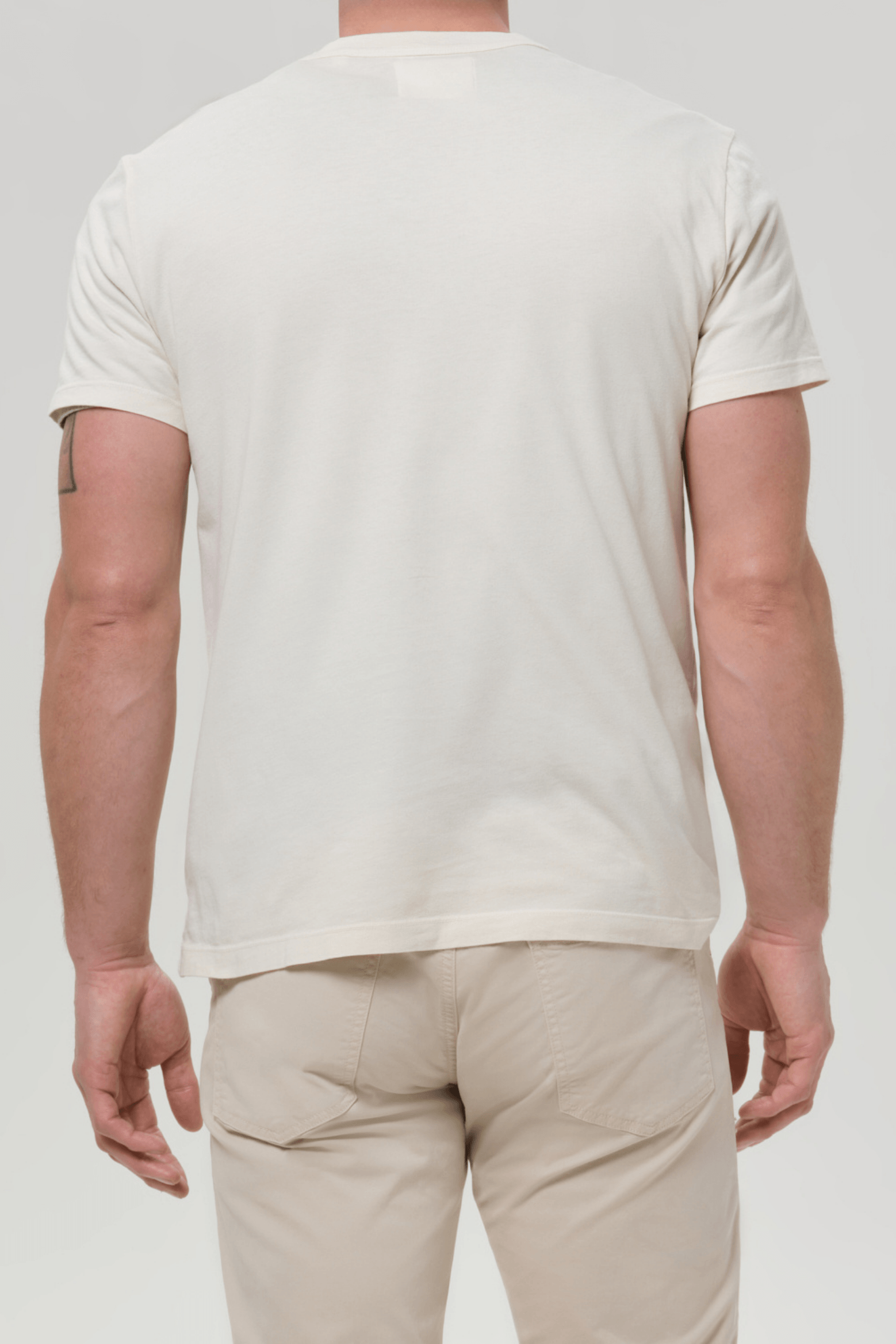 EVERYDAY TEE