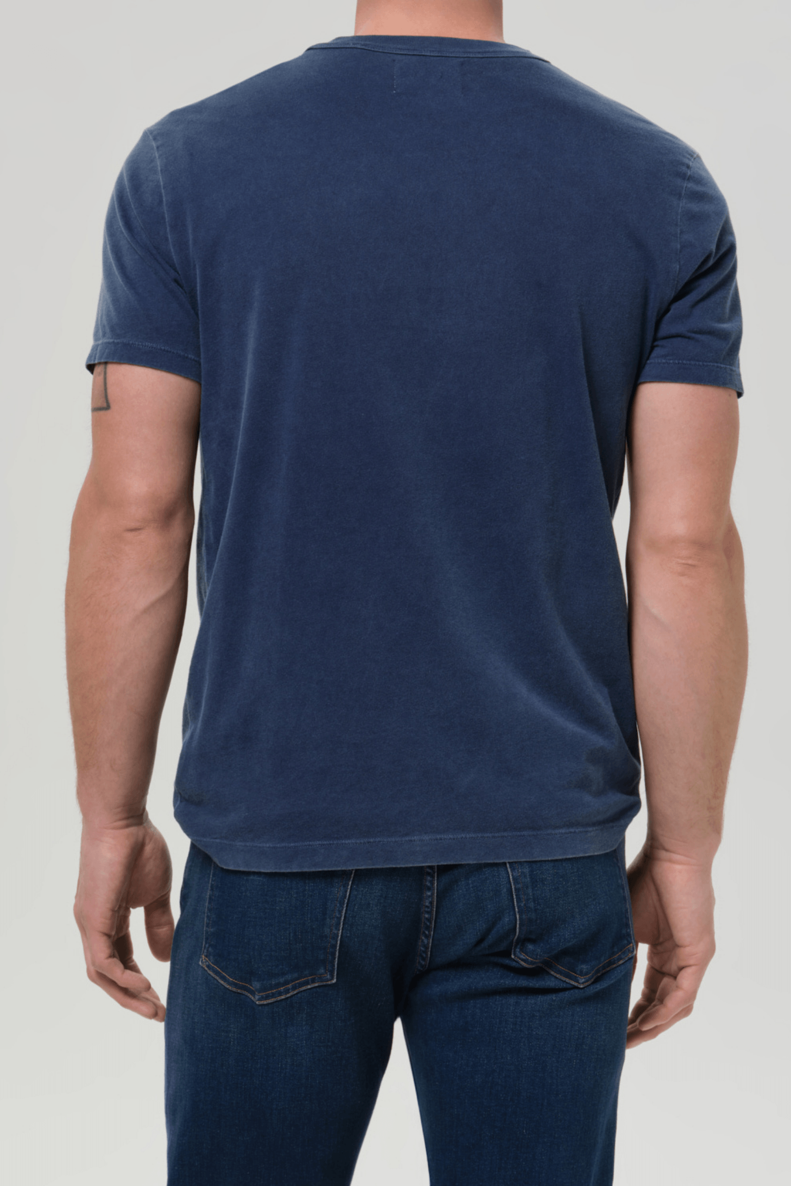EVERYDAY TEE