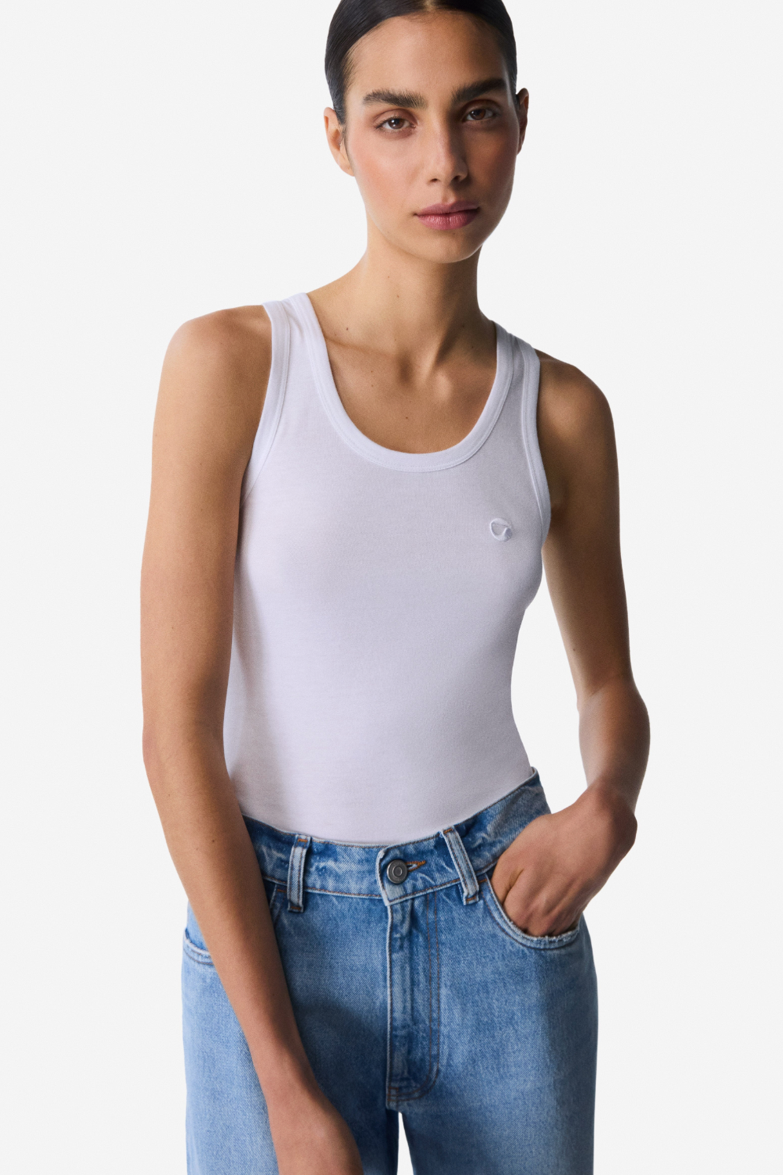 LIGHTWEIGHT LOGO TANK TOP