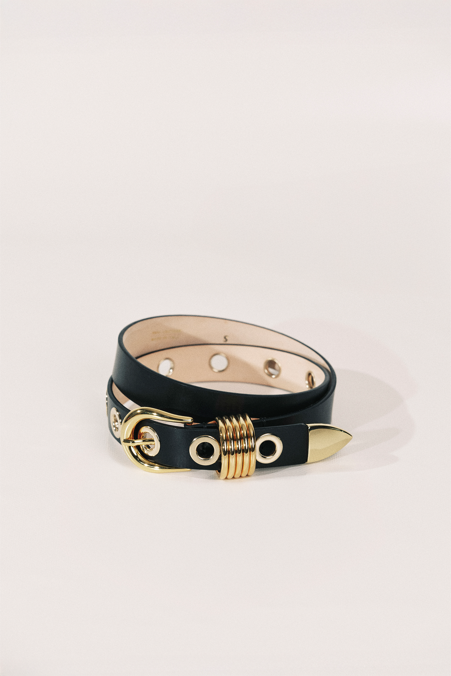 DÉHANCHE HOLLYHOCK RIVET BELT | THE NEW TREND