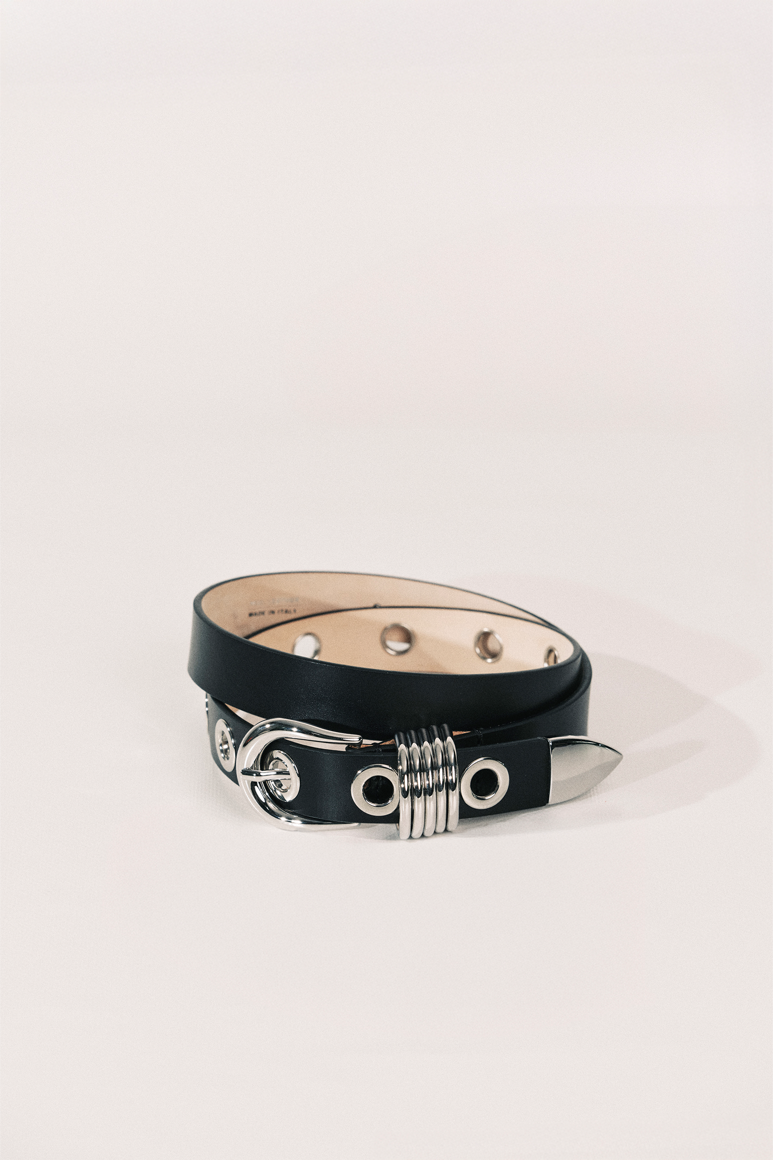 DÉHANCHE HOLLYHOCK RIVET BELT | THE NEW TREND