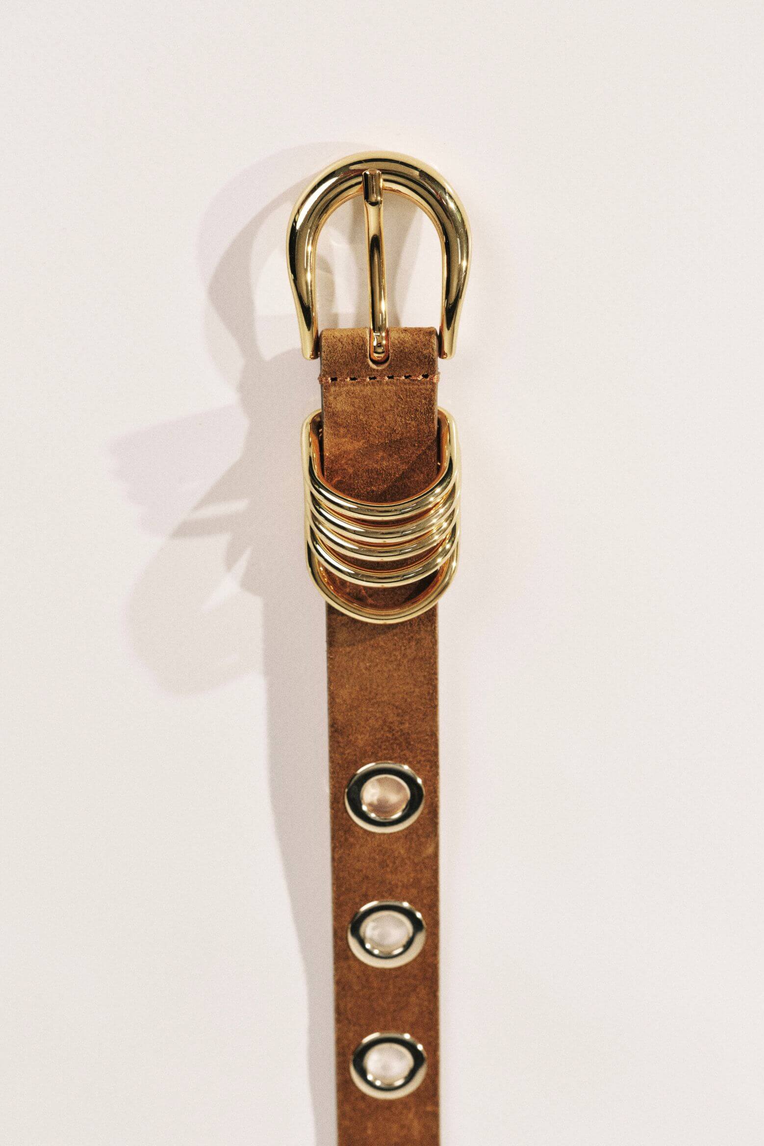 RIVET BELT