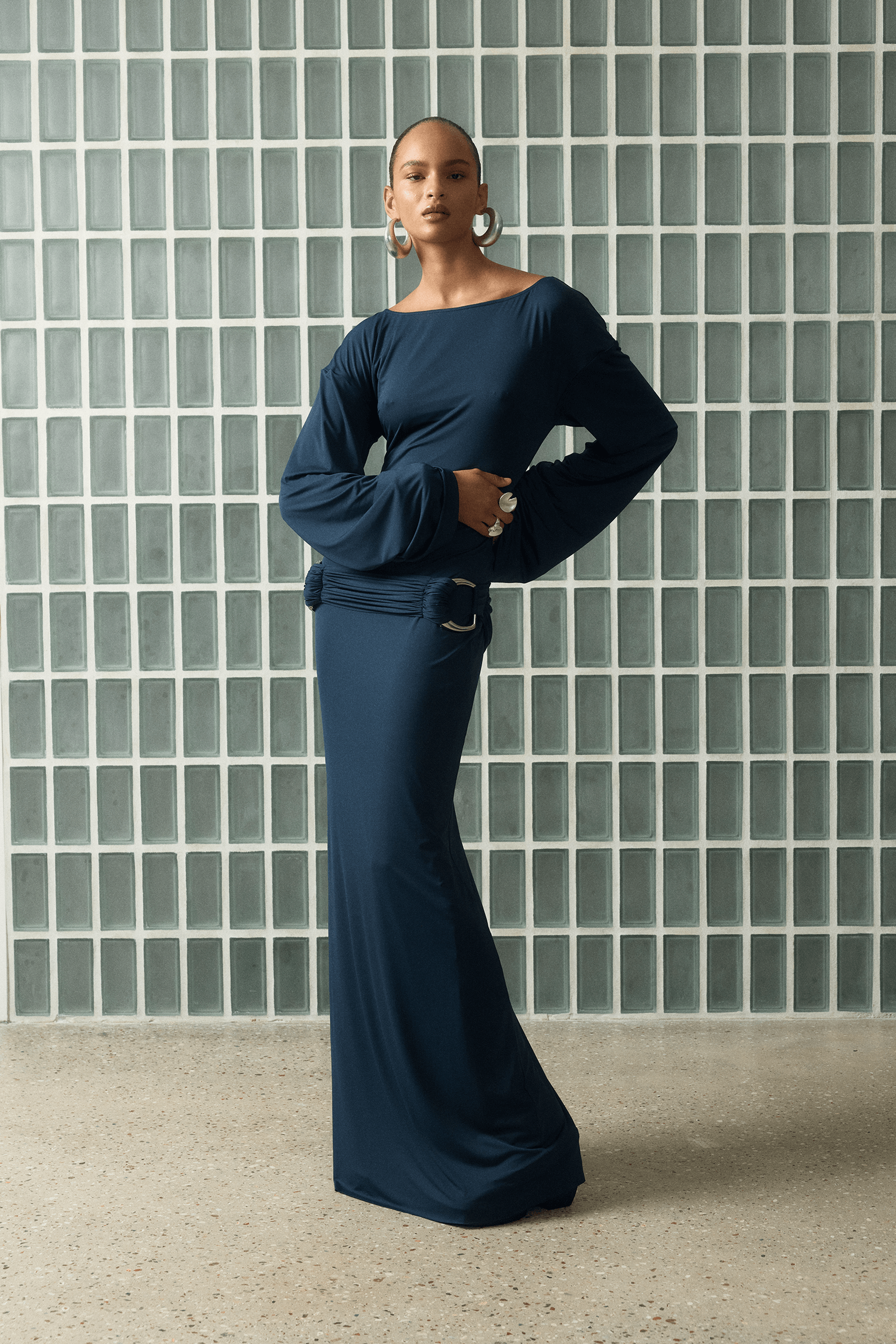 DE LA VALI QAMAR MAXI DRESS MIDNIGHT | THE NEW TREND