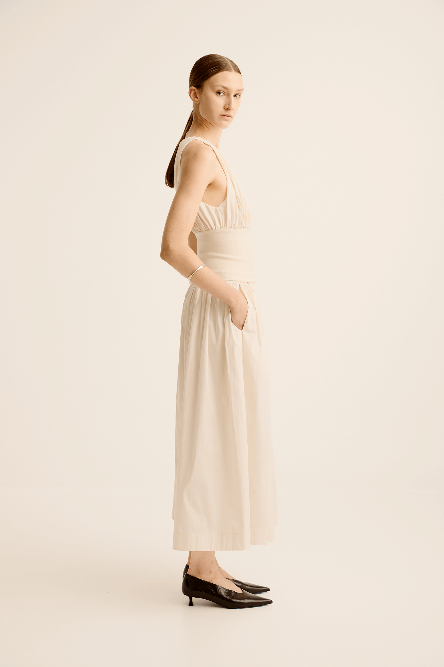 ESSE COTTON RIB TANK TOP IN CREMA | THE NEW TREND