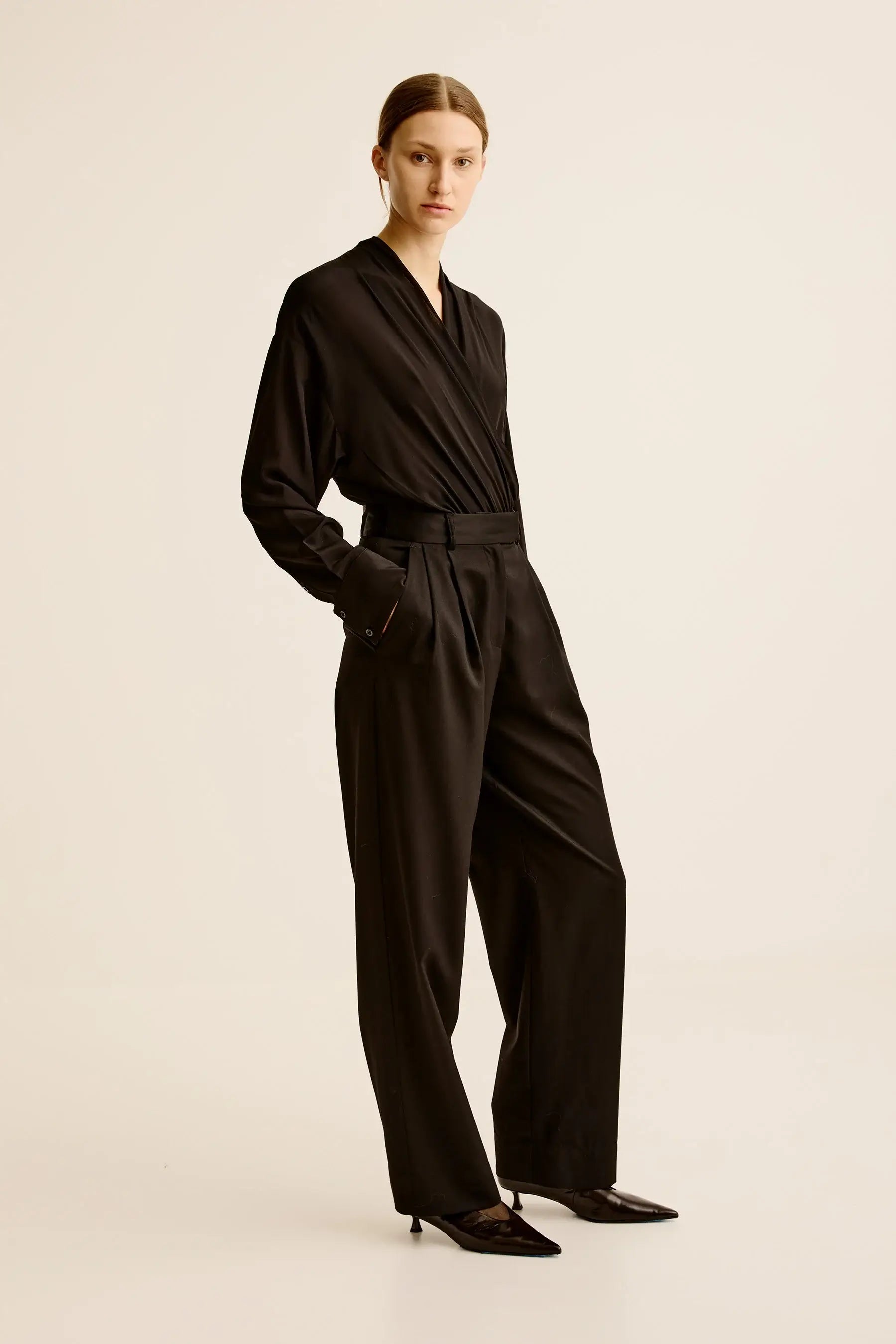  ESSE ILLI WRAP BODYSUIT IN BLACK | THE NEW TREND