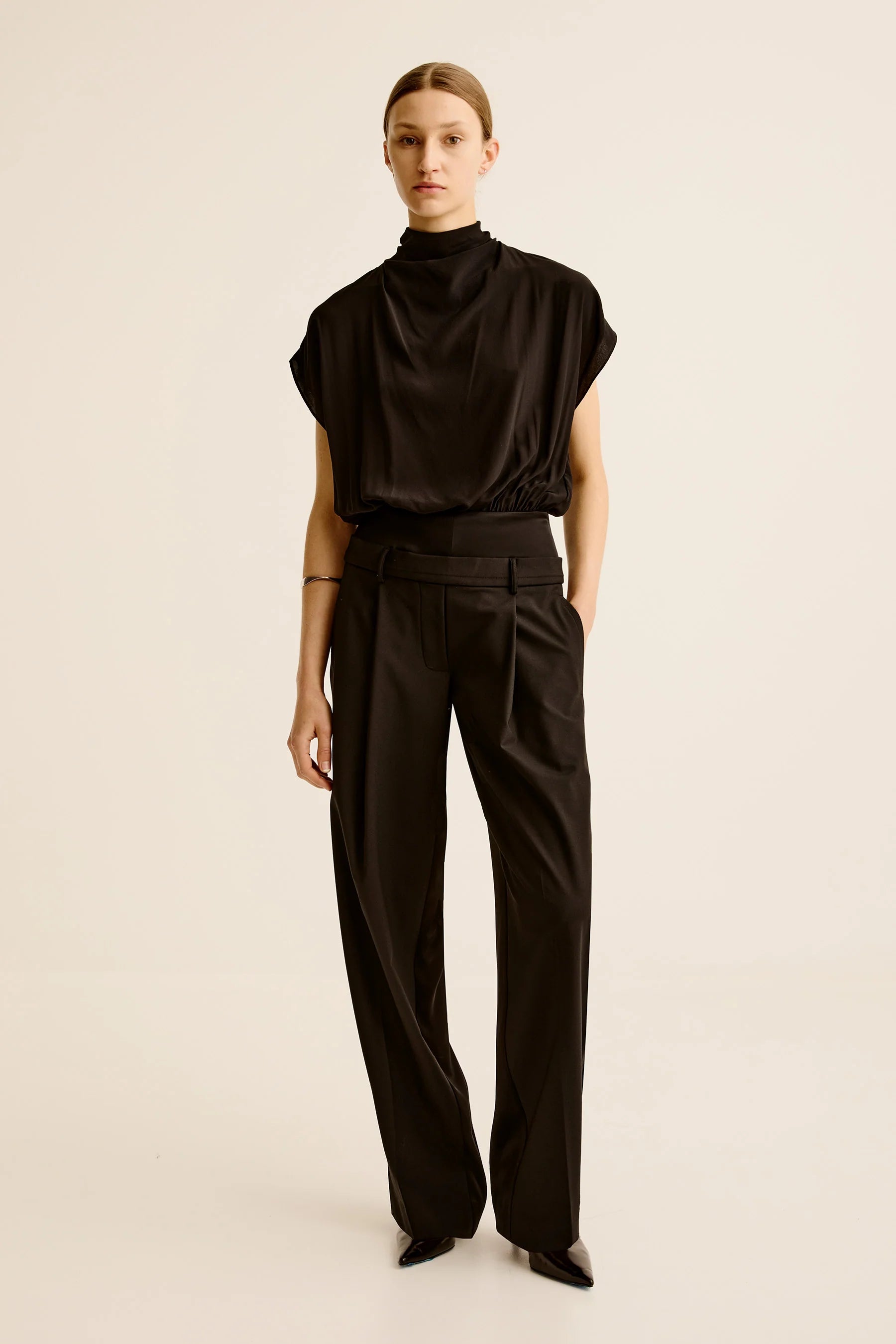 ESSE PORTIA DUO TROUSER IN BLACK | THE NEW TREND