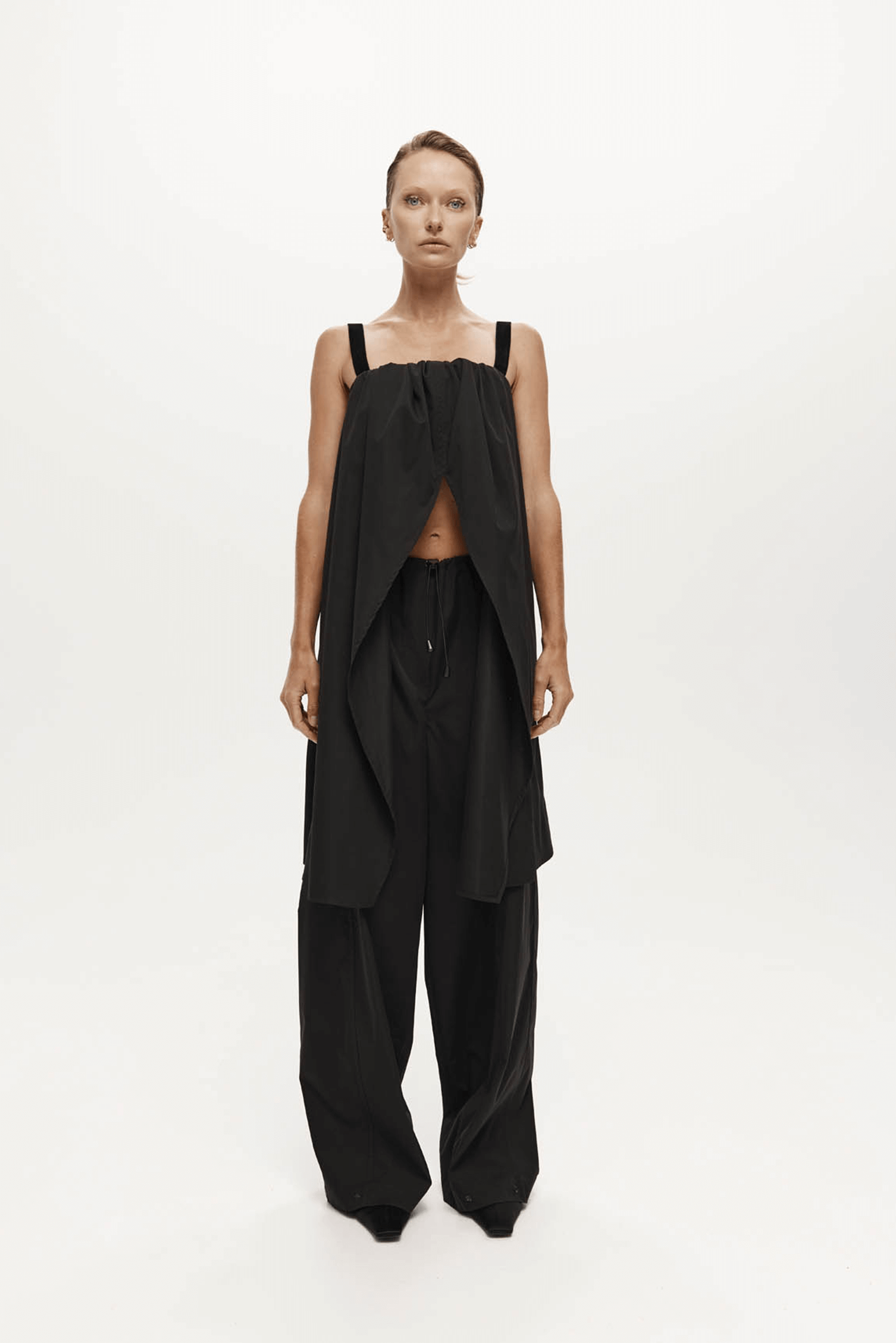 HARRIS TAPPER BOGART TOP IN BLACK | THE NEW TREND
