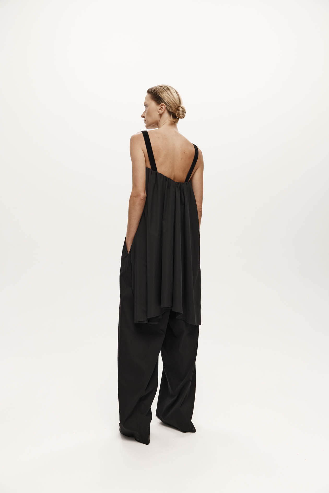 HARRIS TAPPER BOGART TOP IN BLACK | THE NEW TREND