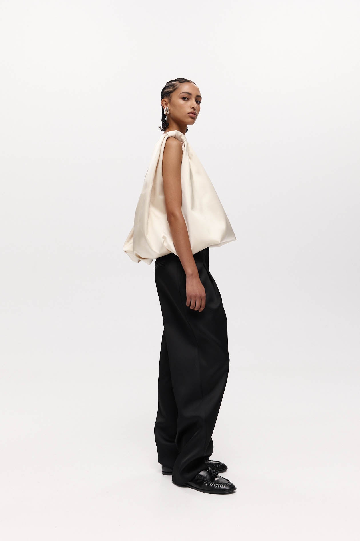 HARRIS TAPPER KNOT TOP IN IVORY | THE NEW TREND