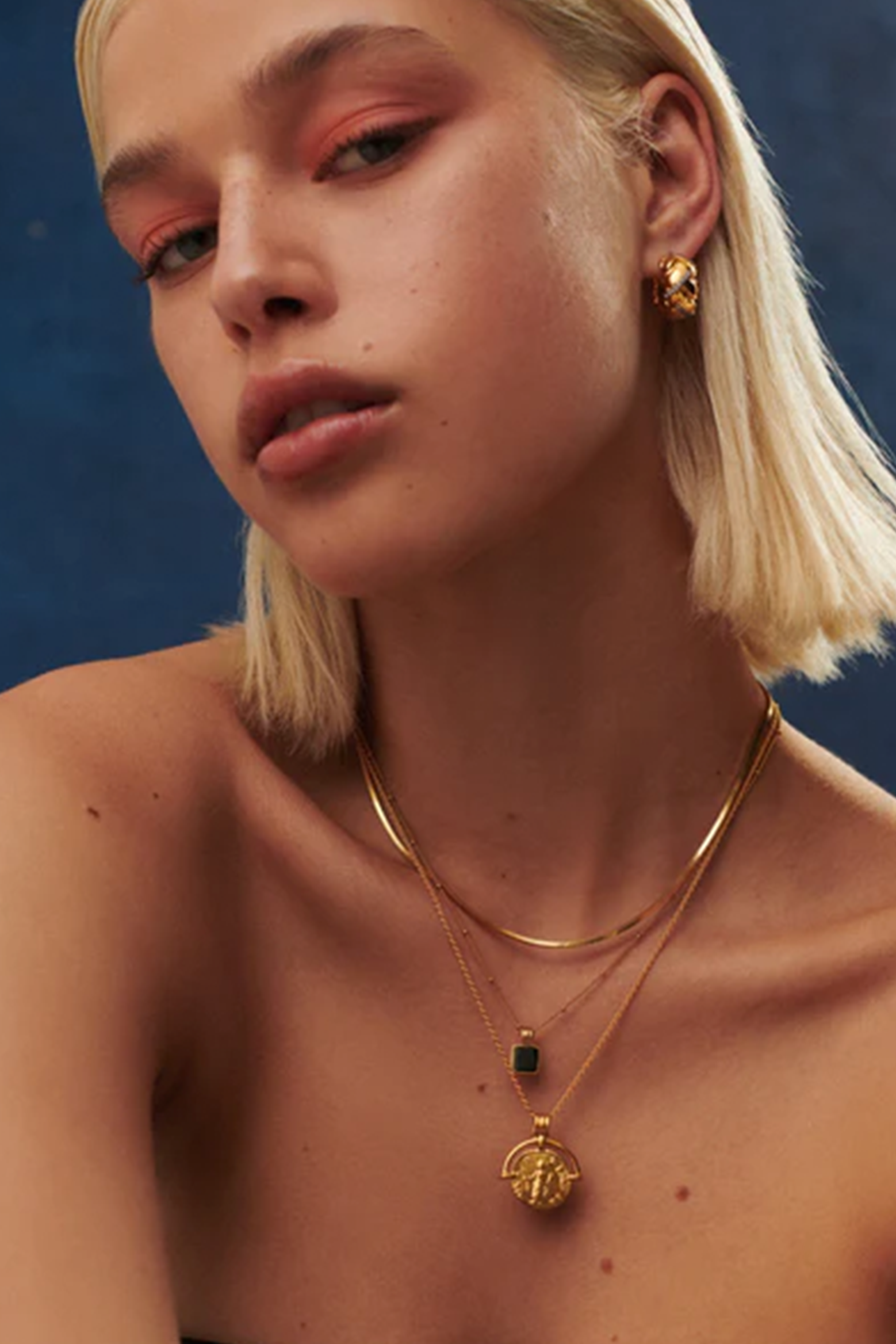 LUCY WILLIAMS SQUARE ONYX GEMSTONE NECKLACE | THE NEW TREND