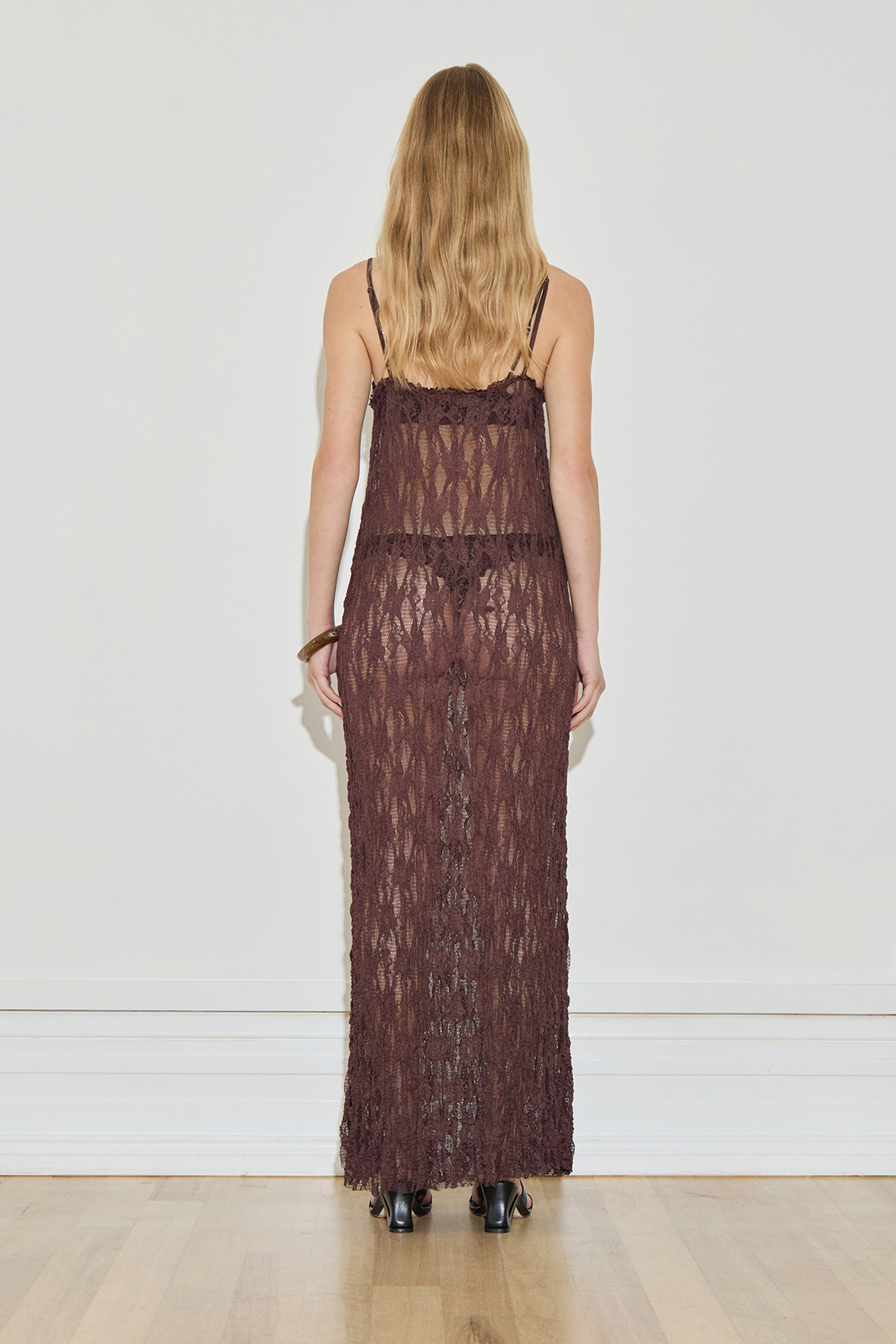 MAISON ESSENTIELE LACE MAXI | THE NEW TREND