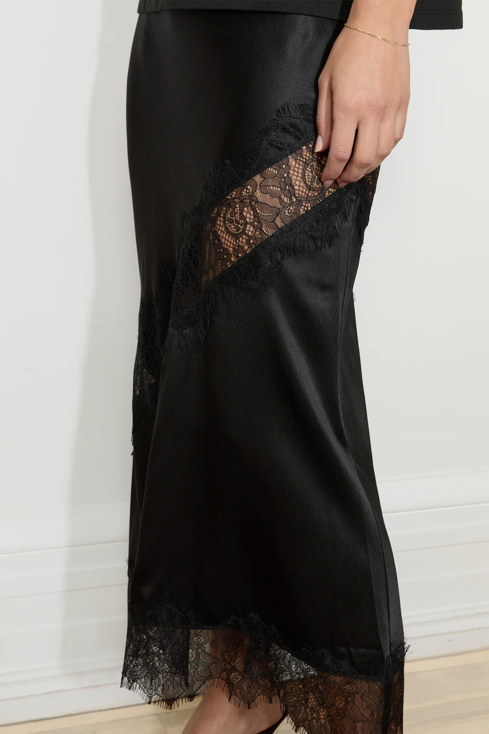 MAISON ESSENTIELE SILK LACE MIDI SKIRT IN BLACK | THE NEW TREND