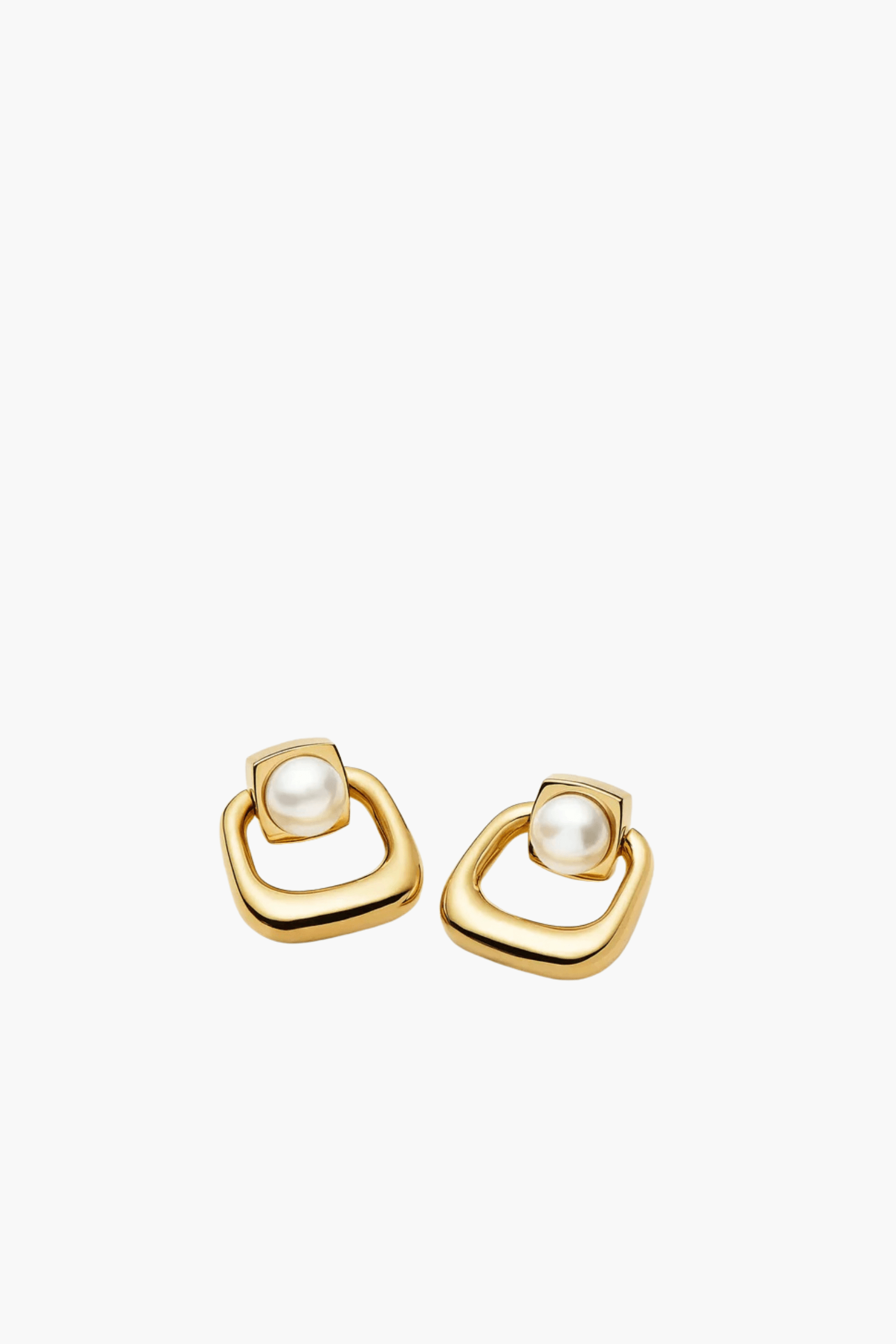 BUTTON PEARL STATEMENT STUD EARRINGS