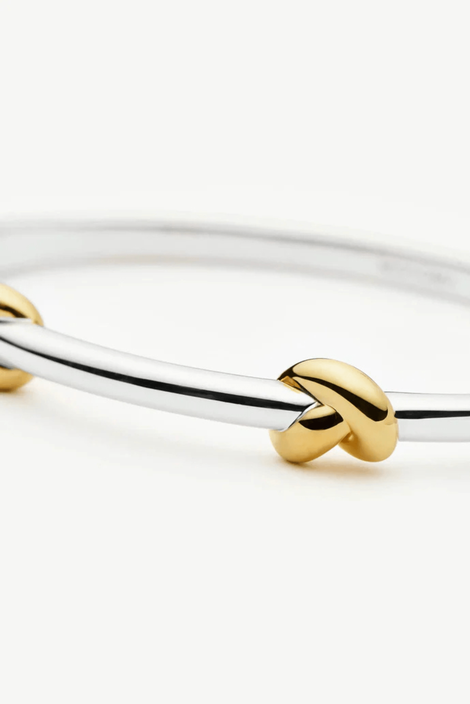 LUCY WILLIAMS KNOT HINGED BANGLE
