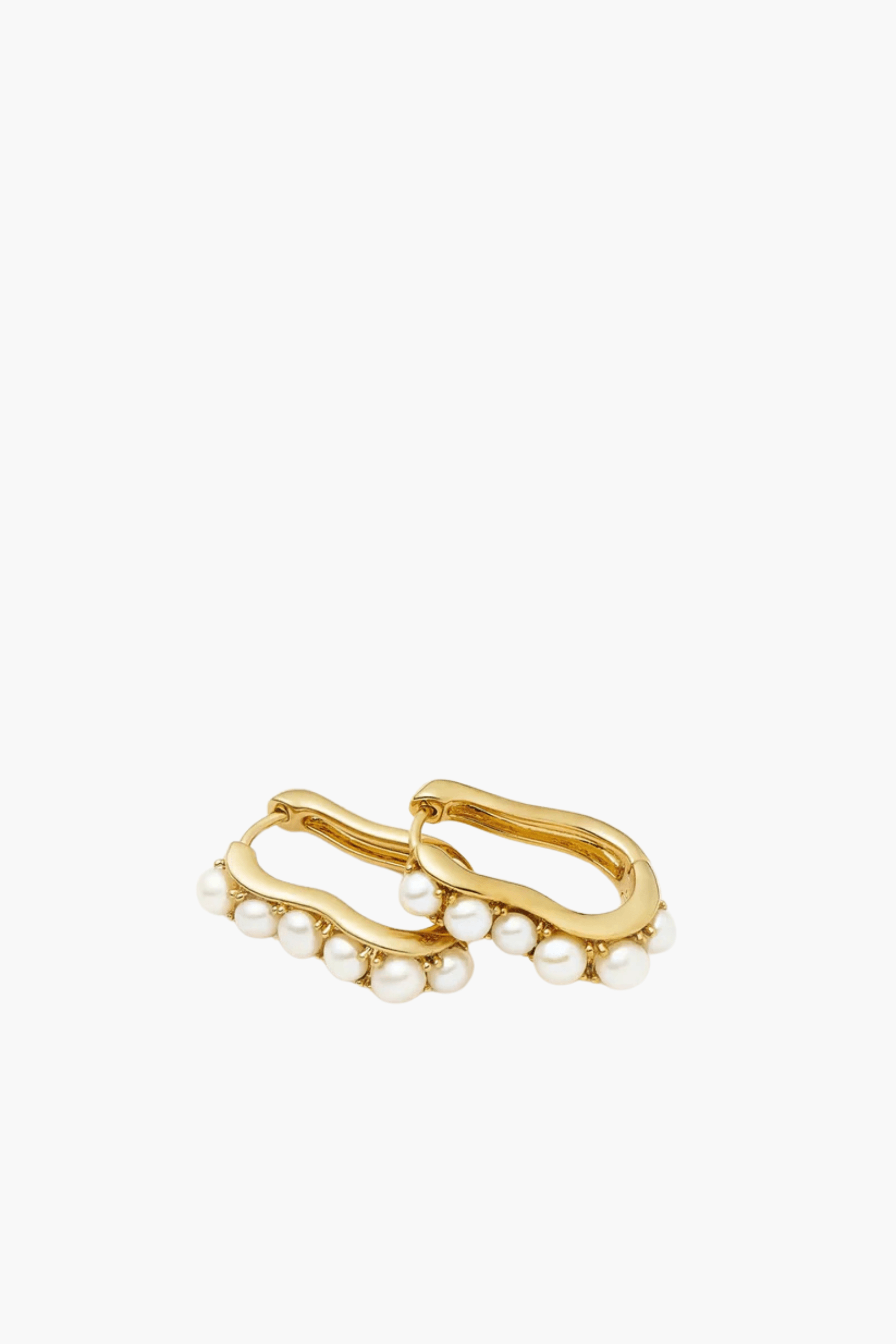 PEARL WAVE SMALL HOOP EARRINGS