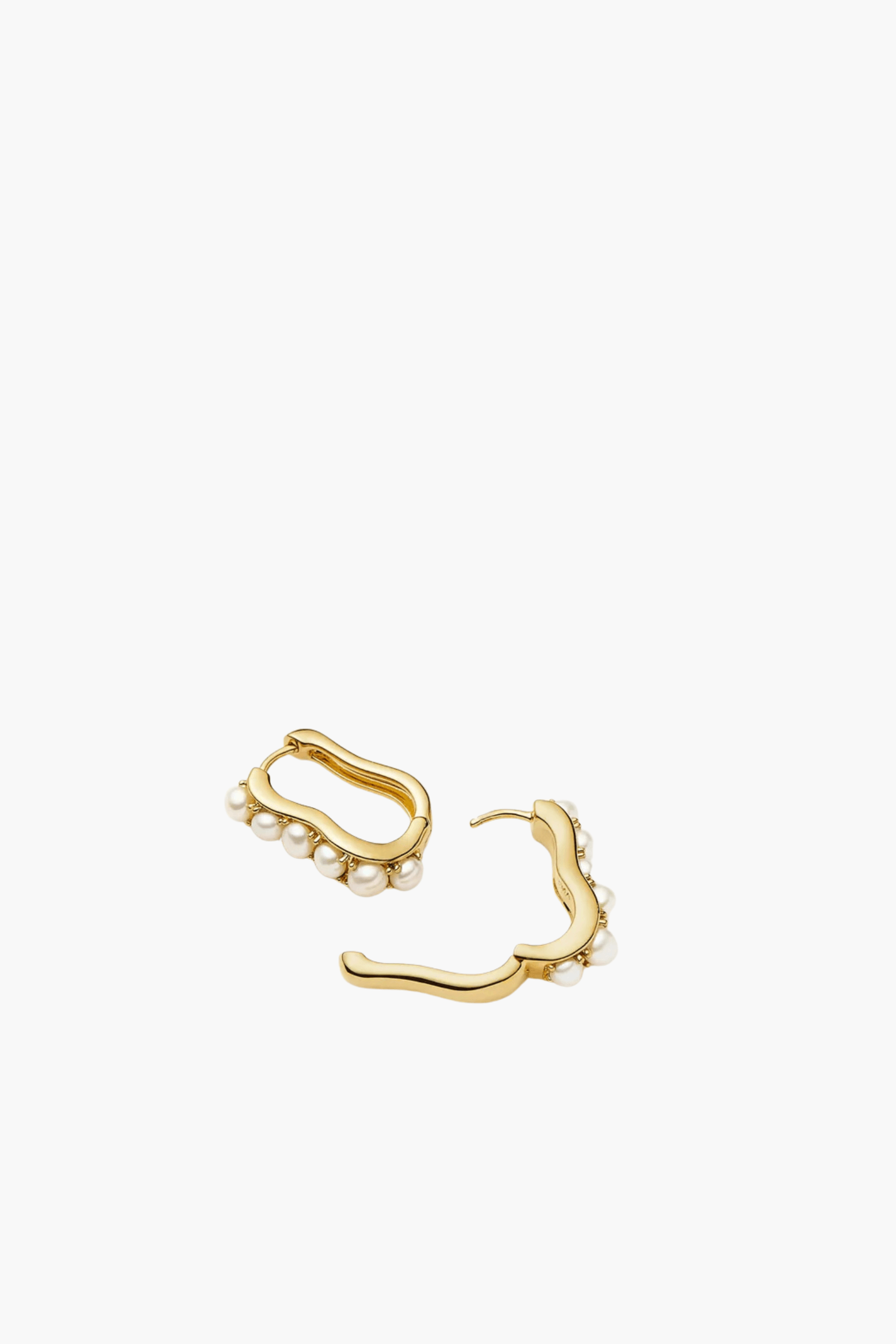 PEARL WAVE SMALL HOOP EARRINGS