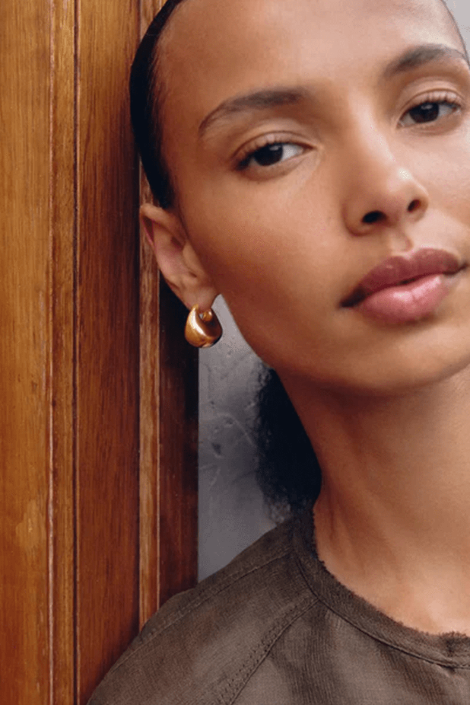 MISSOMA SCULPTURAL CHUBBY DOME SMALL HOOP EARRINGS IN GOLD | THE NEW TREND