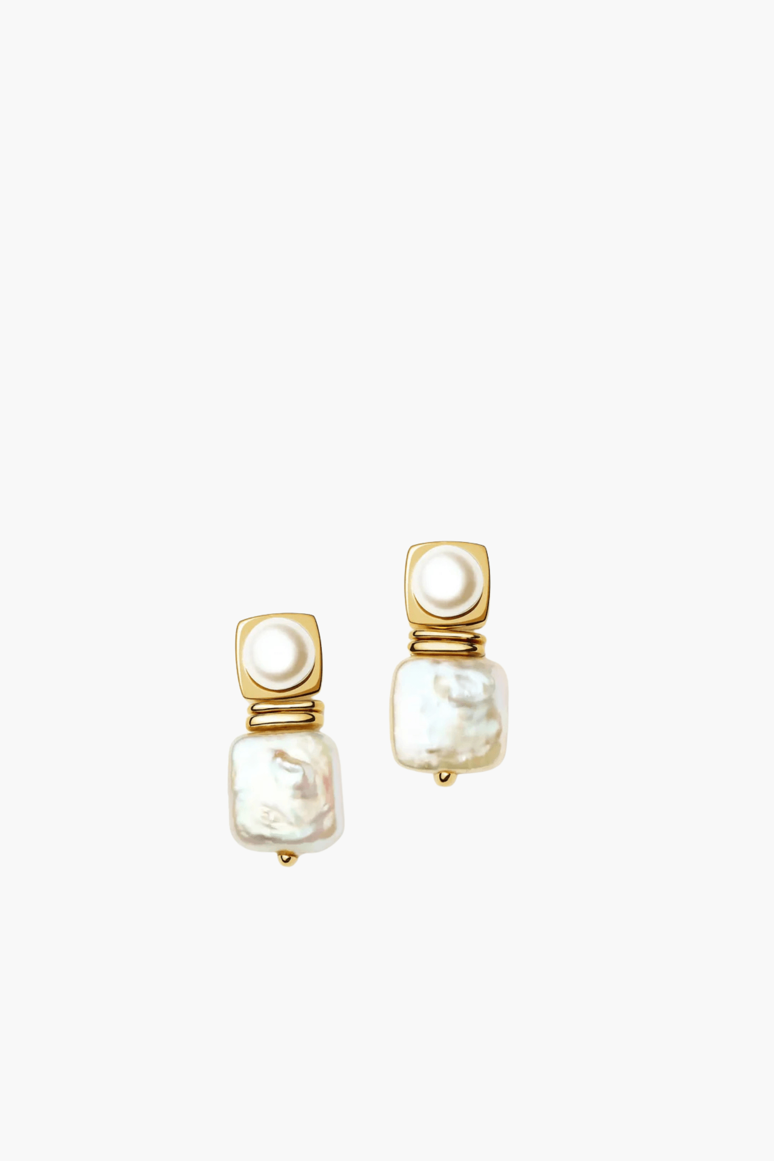 SQUARE PEARL STUD EARRINGS