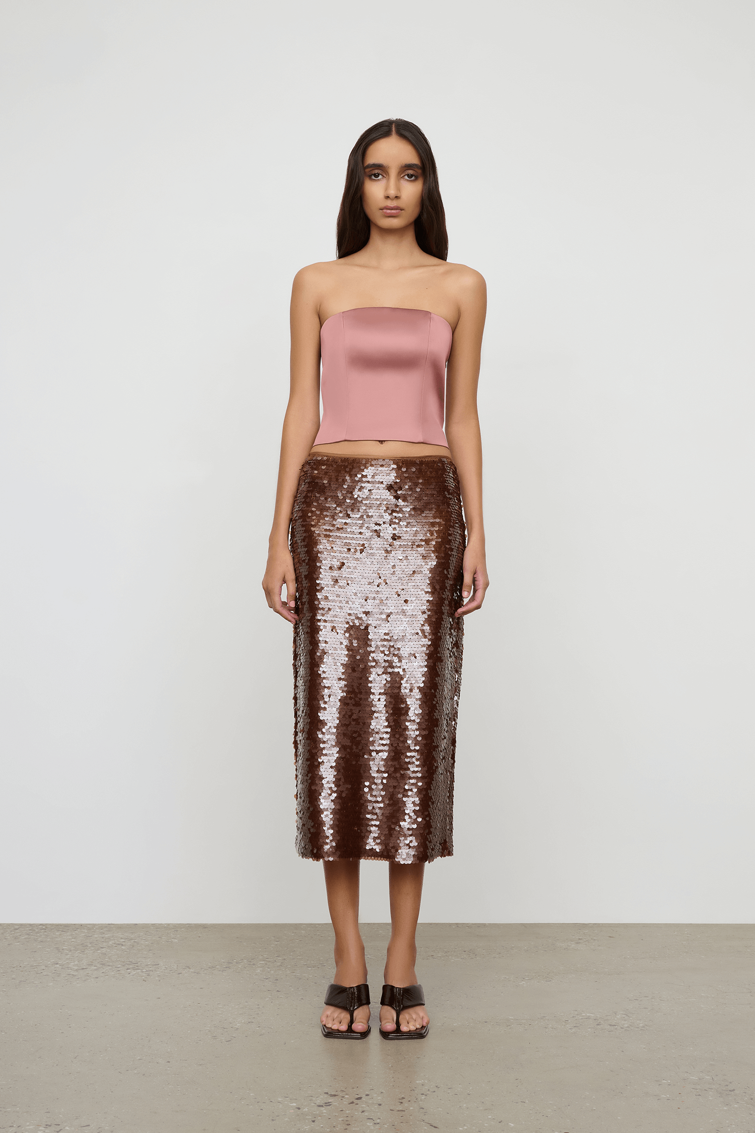 ONE OF OTHERS KENDALL SKIRT IN COFFEE | THE NEW TREND
