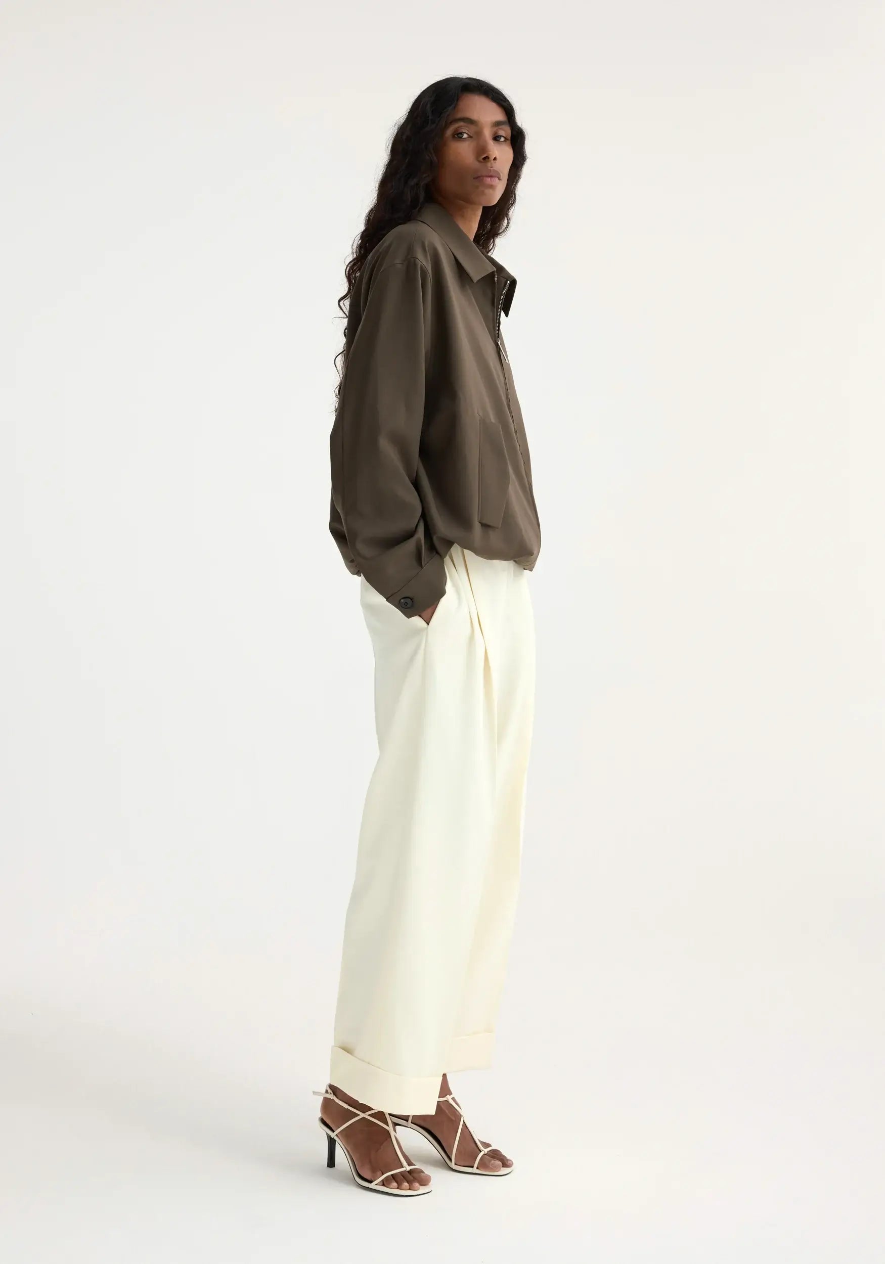 ROHÉ BLOUSON JACKET IN EARTH TONE | THE NEW TREND