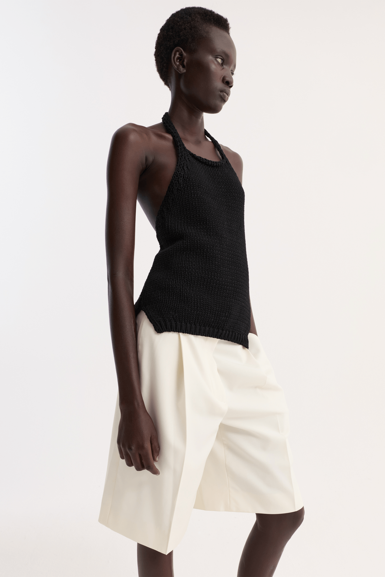 CHUNKY KNIT HALTER TOP